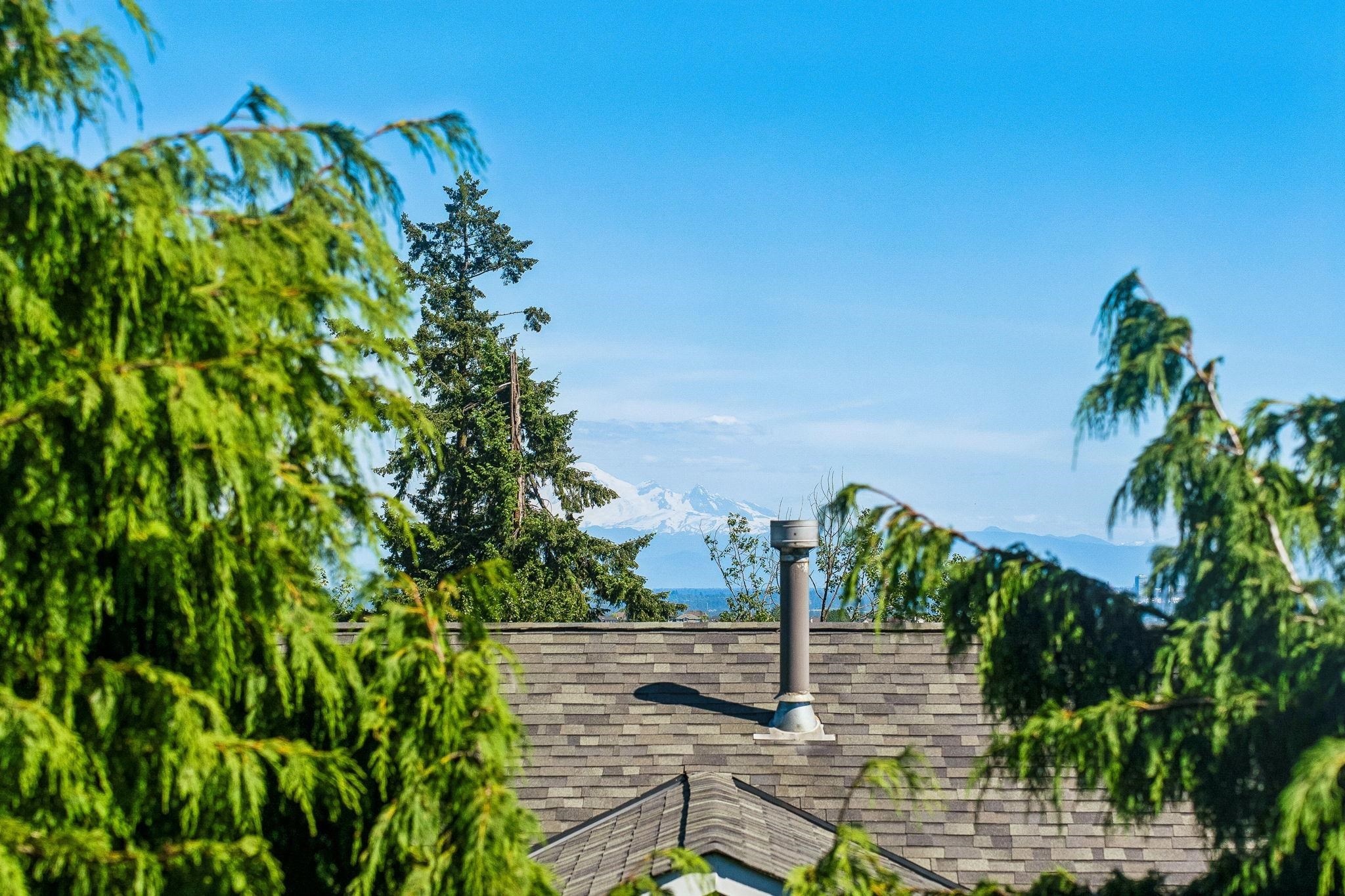 469 CARIBOO CRESCENT
