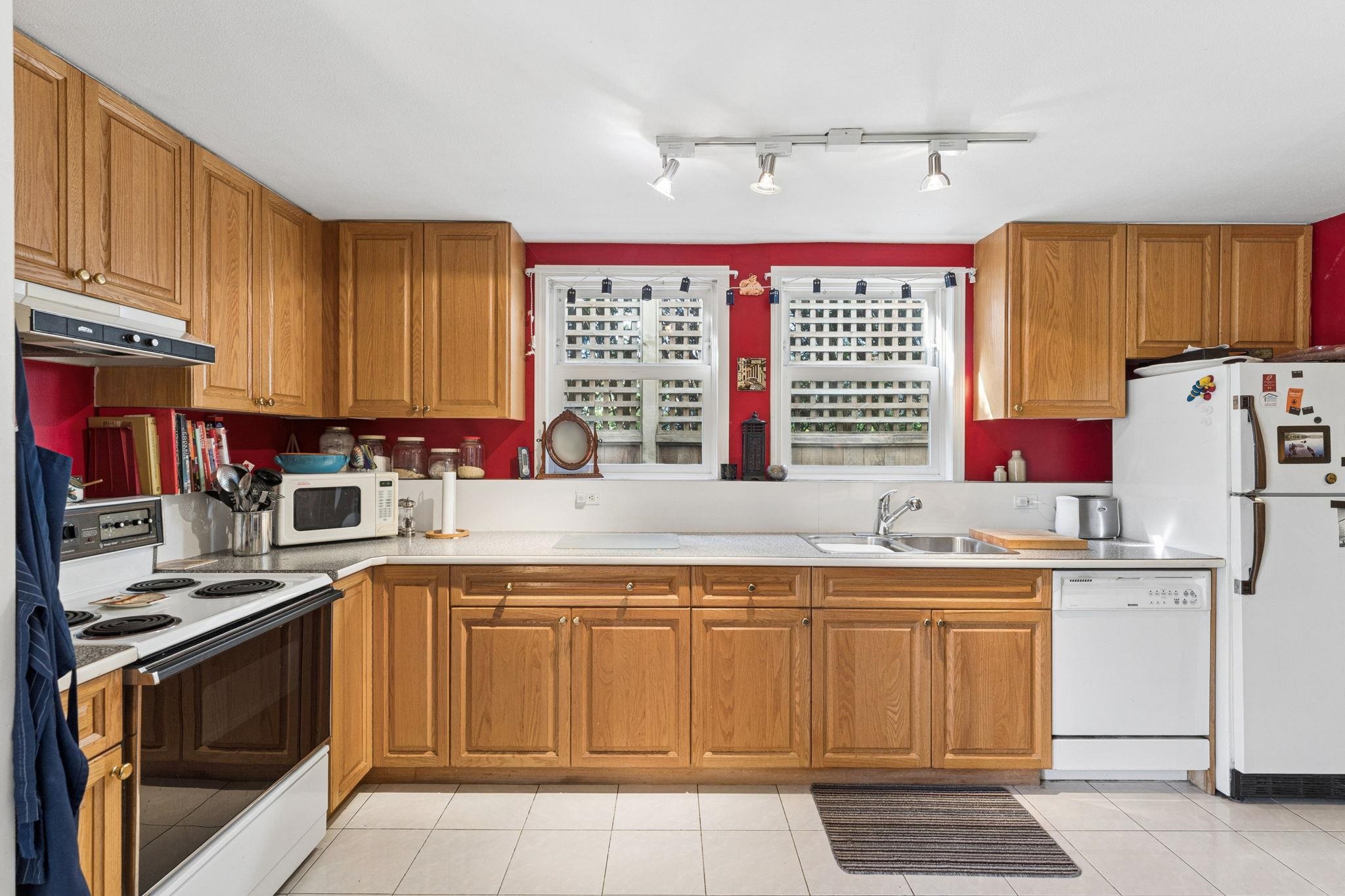 408 E 2ND STREET