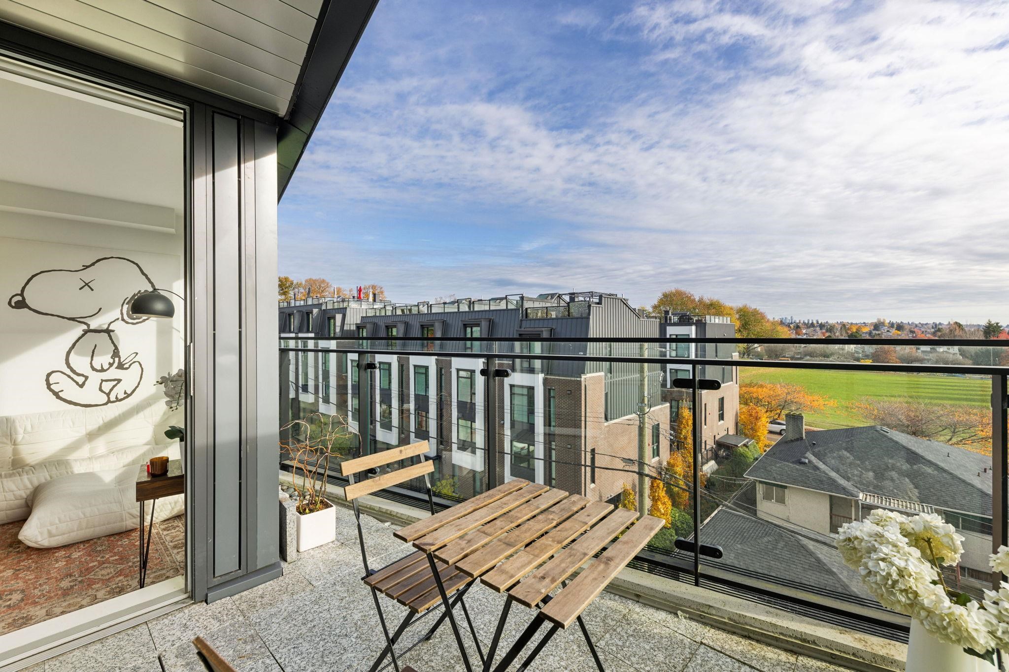 408 7638 CAMBIE STREET