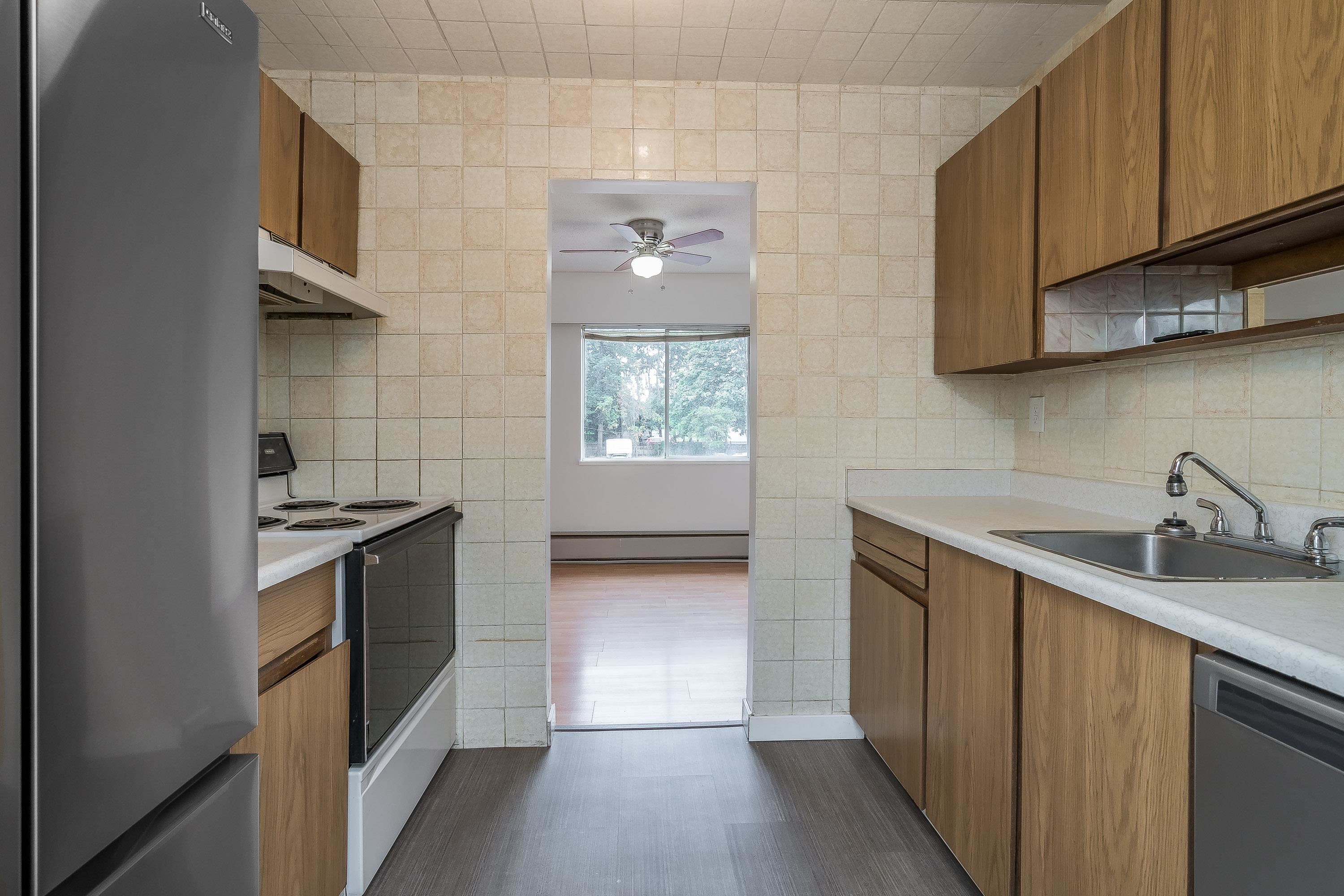 392C 8635 120 STREET