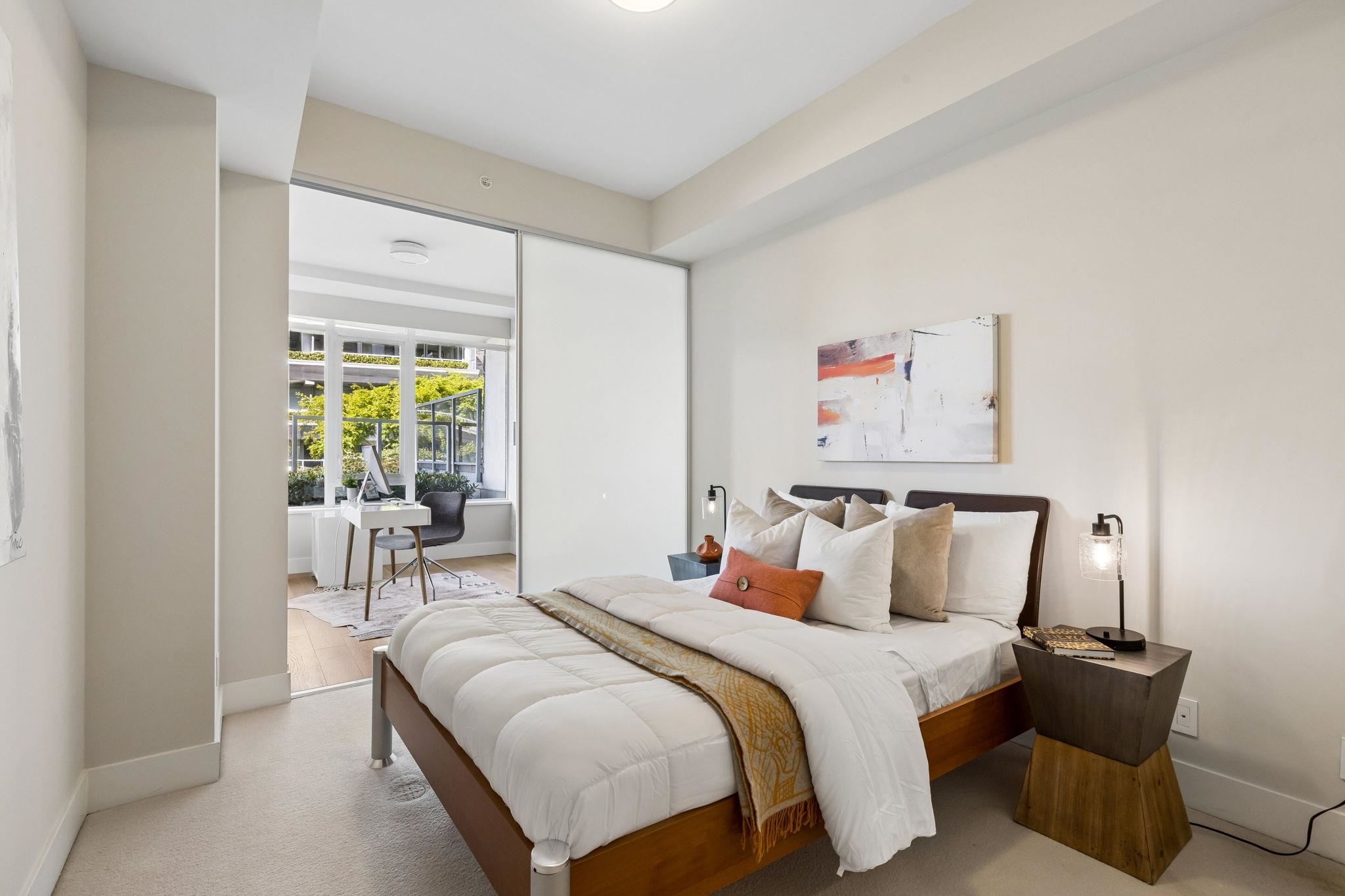204 866 ARTHUR ERICKSON PLACE