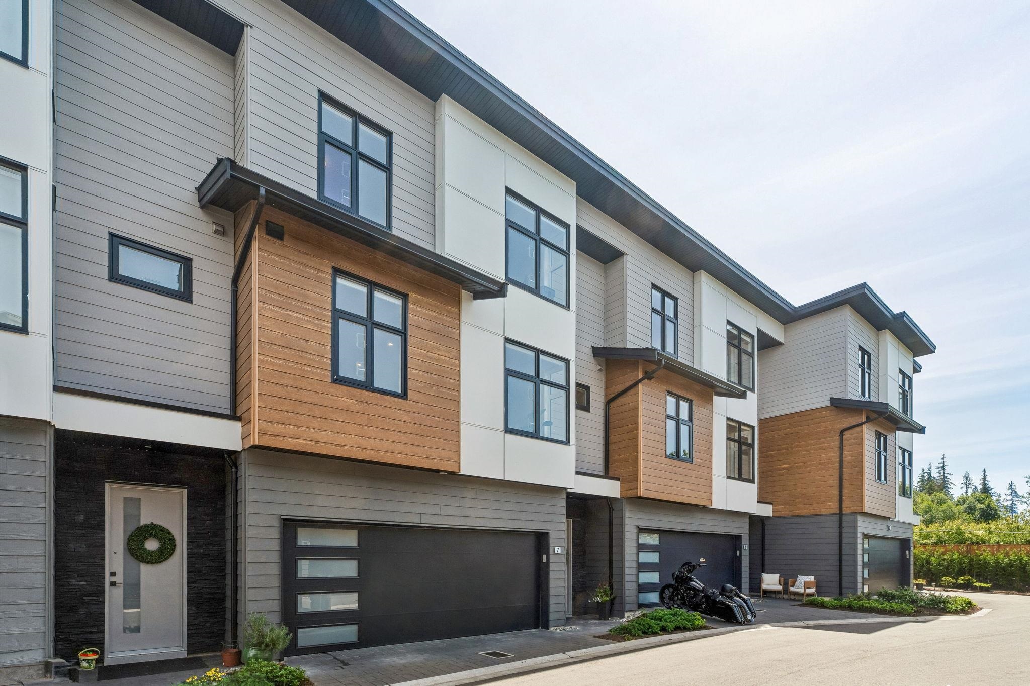 7 3075 160 STREET