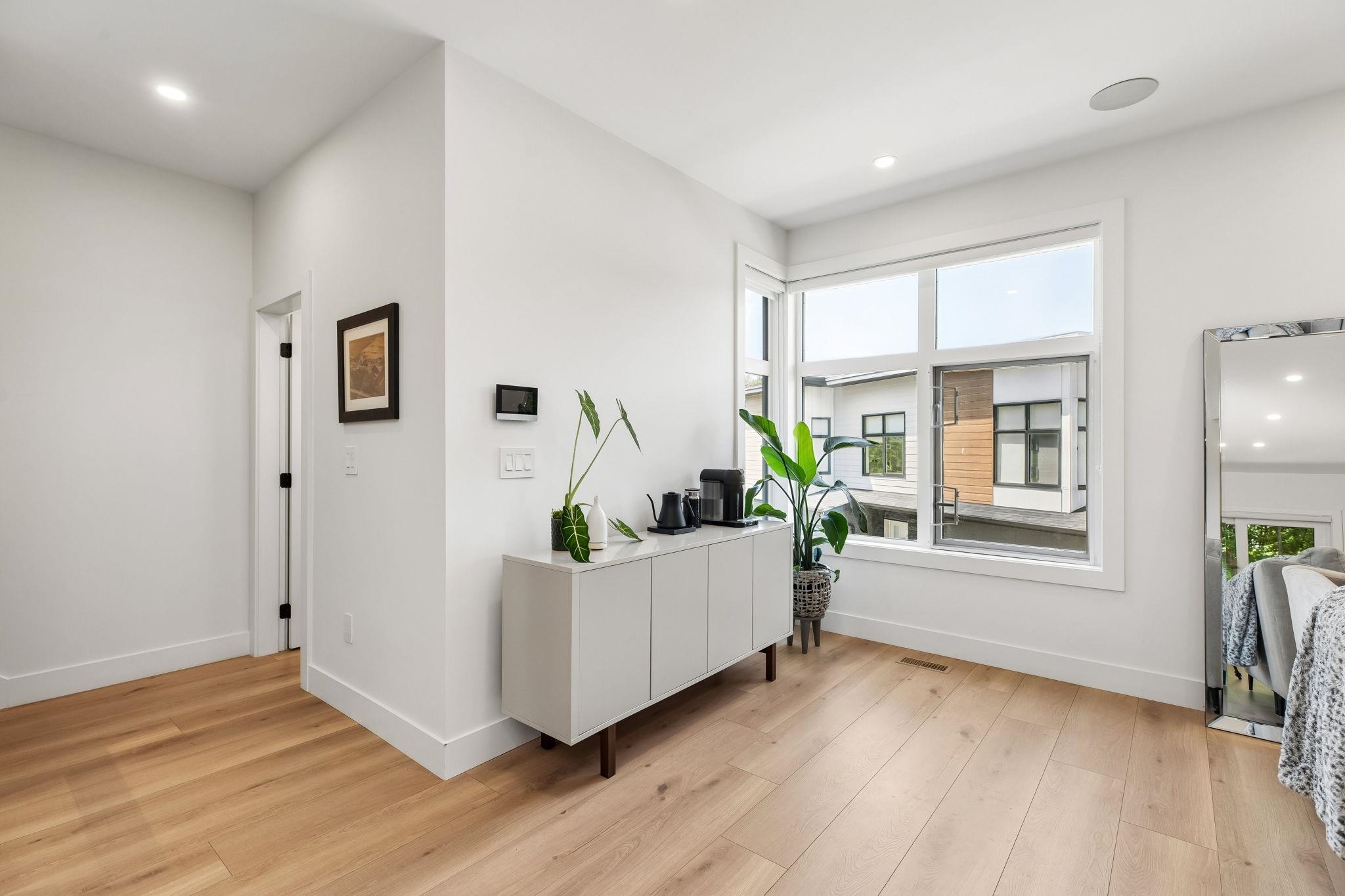 7 3075 160 STREET