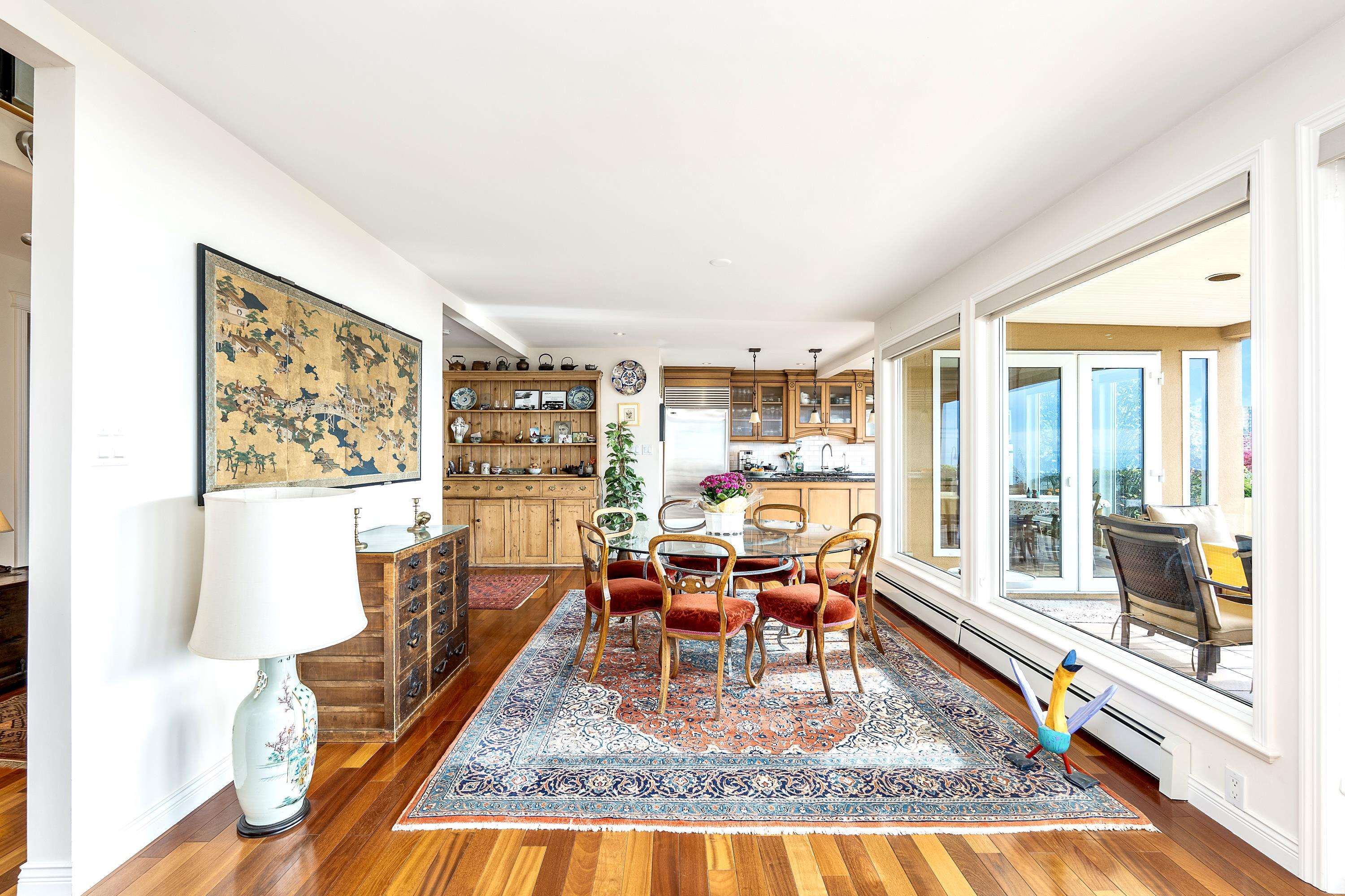 2328 BELLEVUE AVENUE