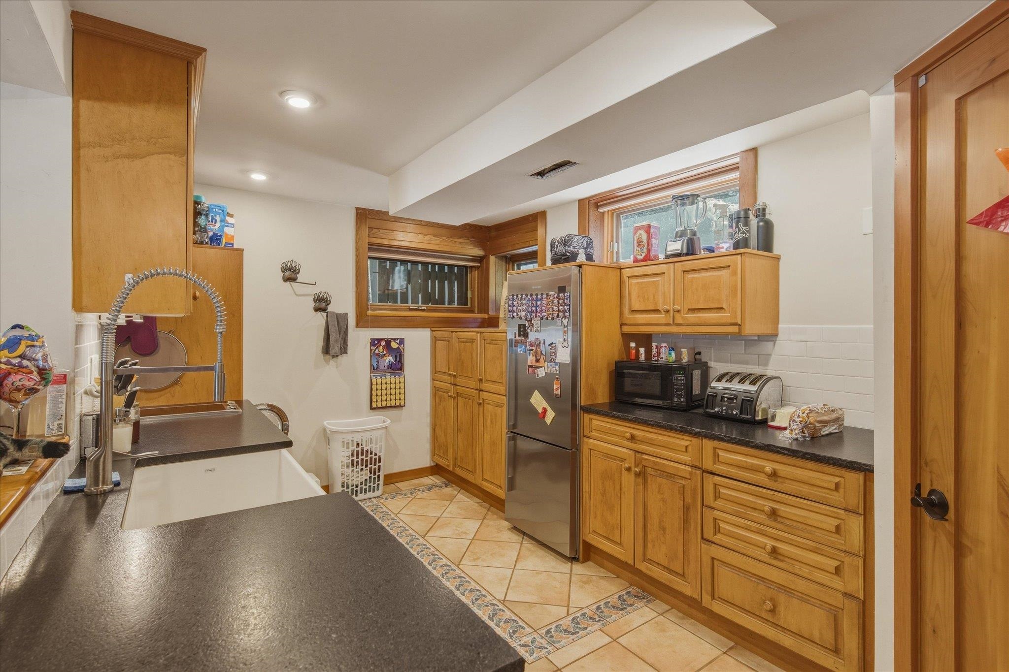3106 TYROL CRESCENT