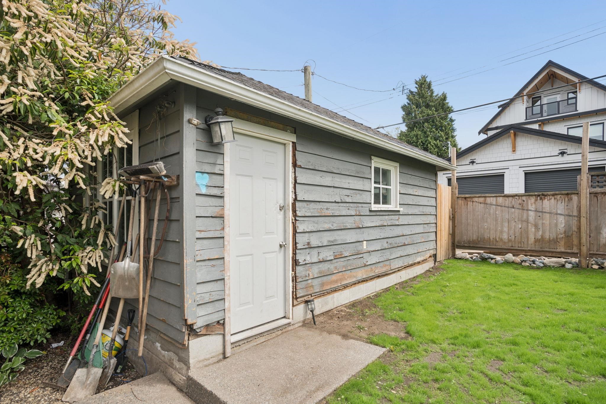 2252 VENABLES STREET