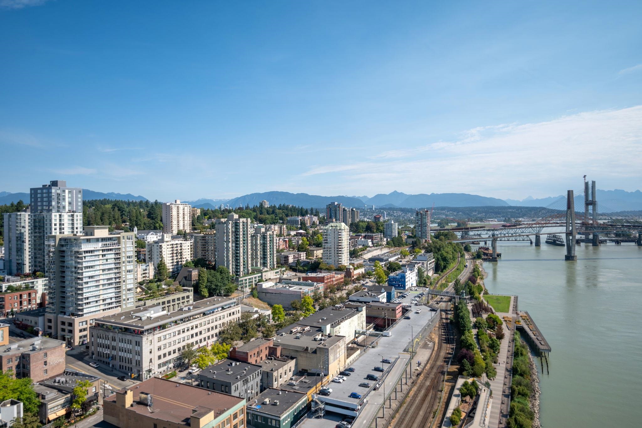 2401 660 QUAYSIDE DRIVE