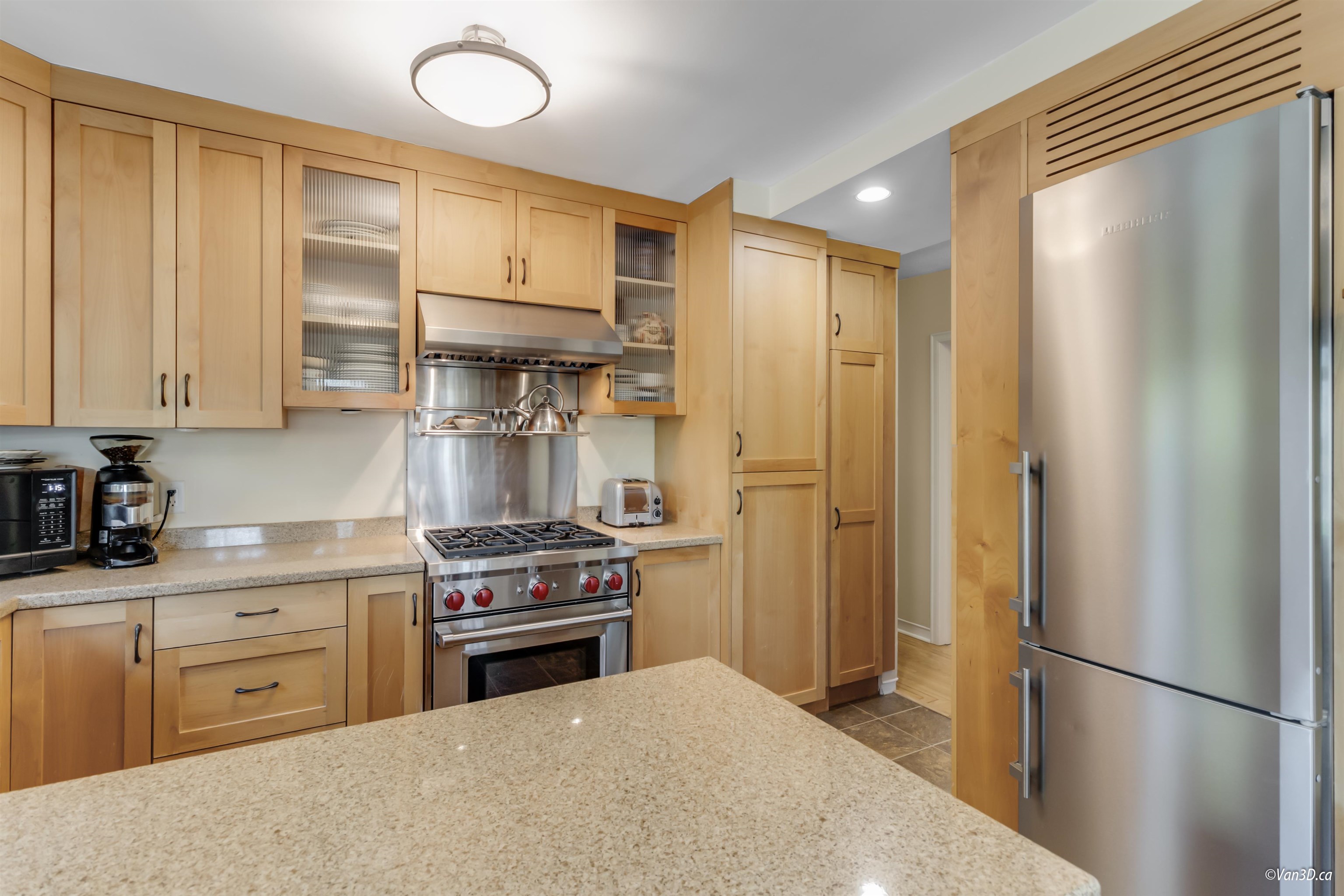 4 E 46TH AVENUE