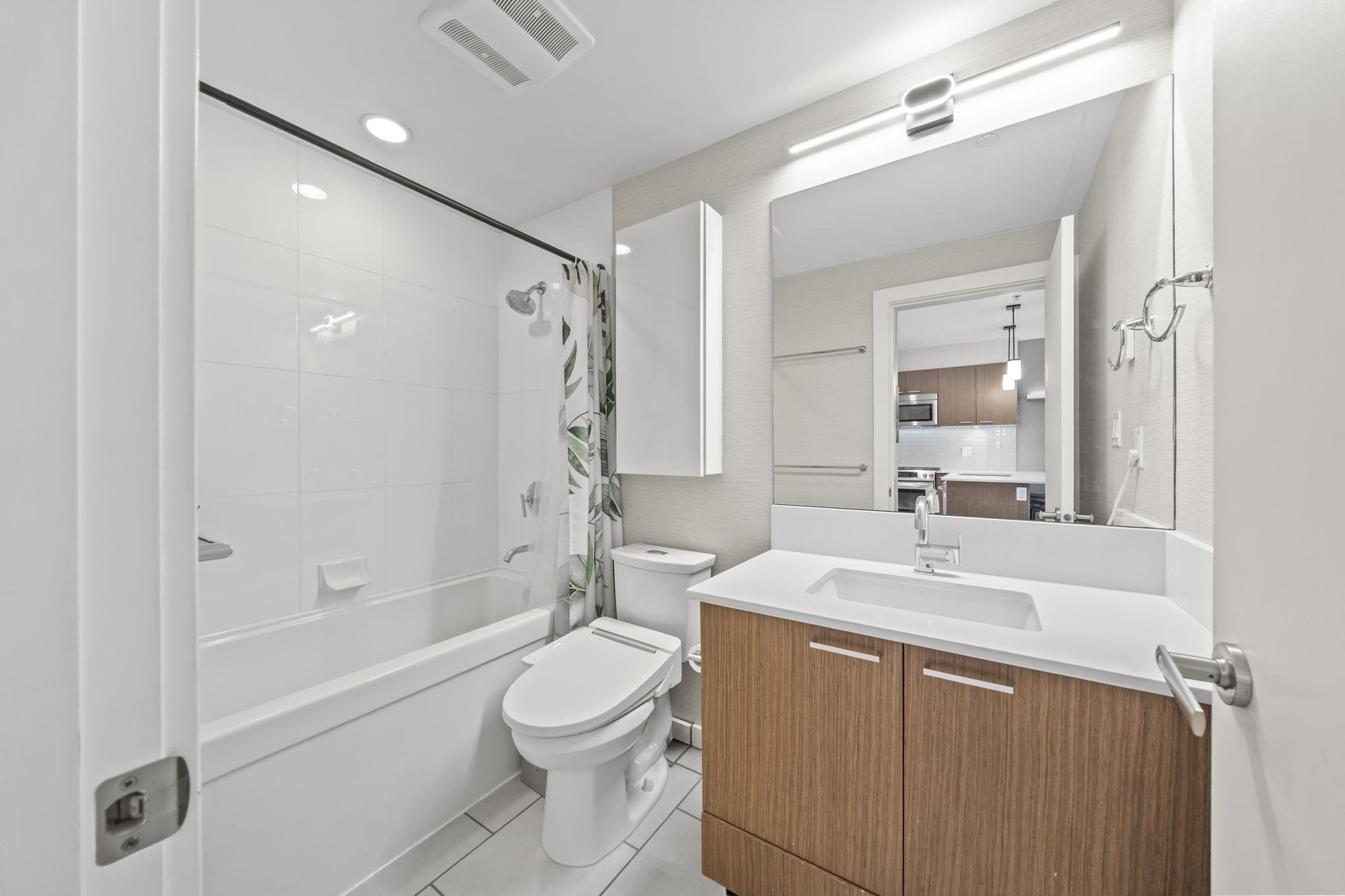 324 1330 MARINE DRIVE