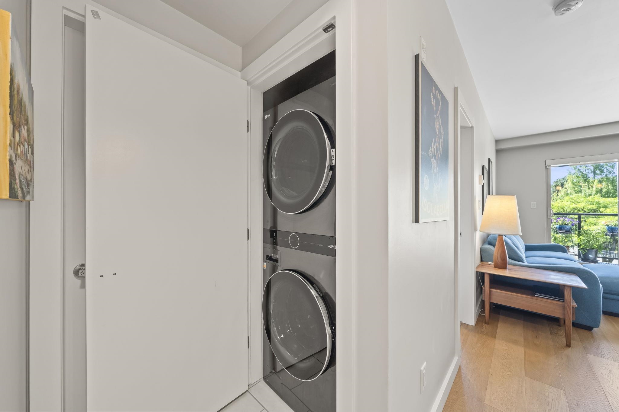 324 1330 MARINE DRIVE