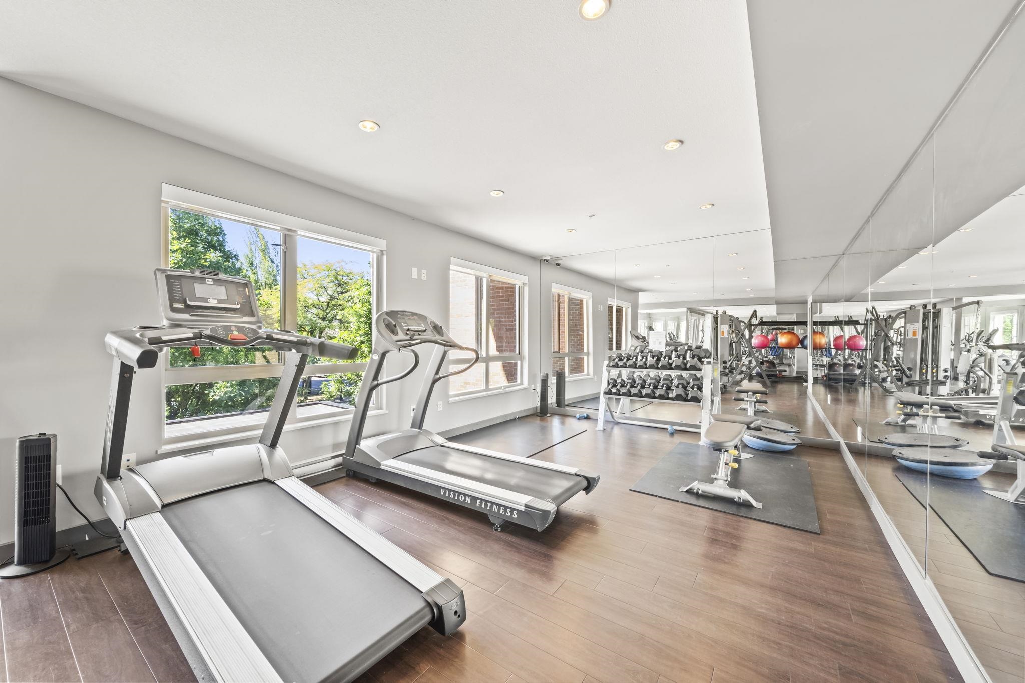324 1330 MARINE DRIVE