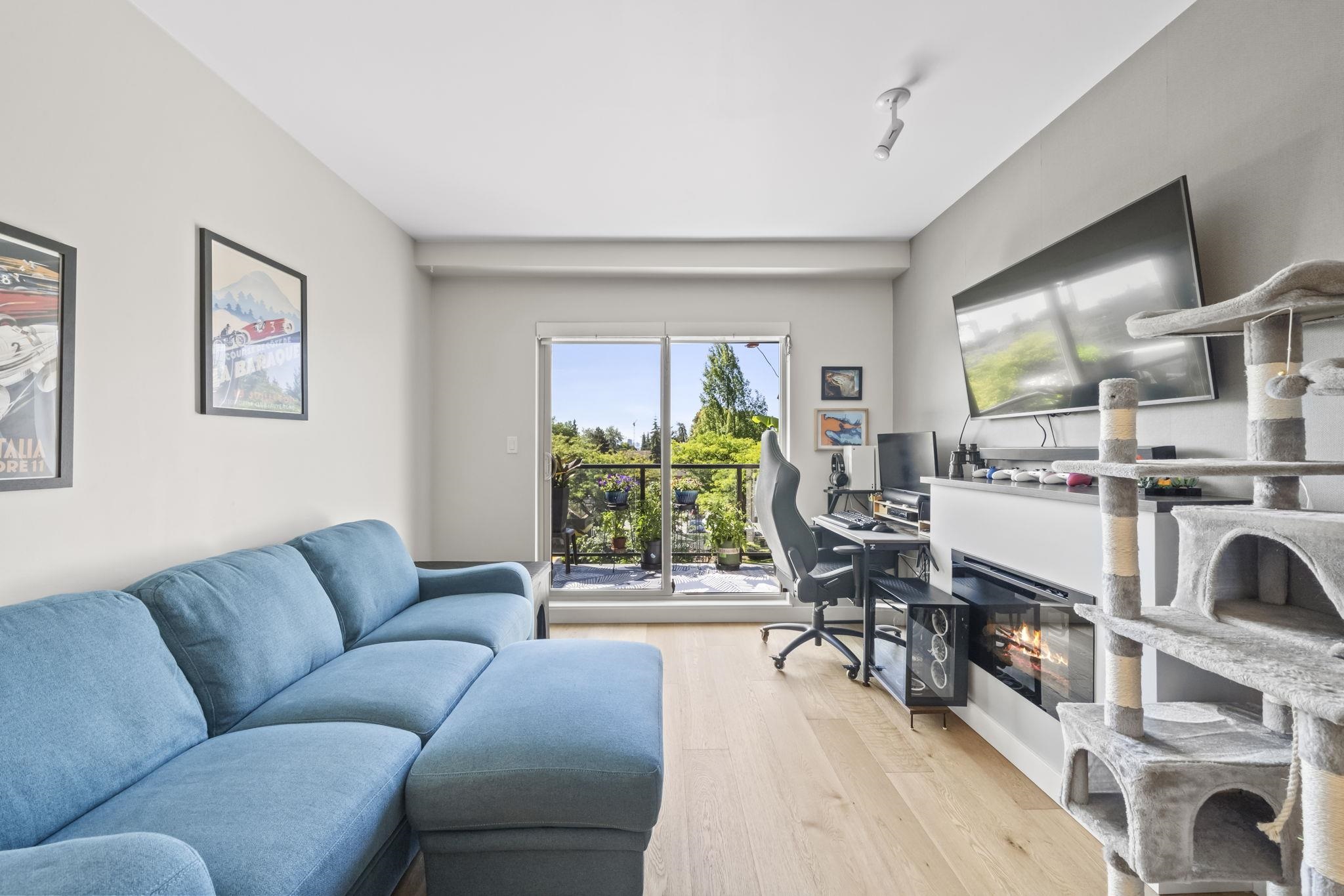 324 1330 MARINE DRIVE