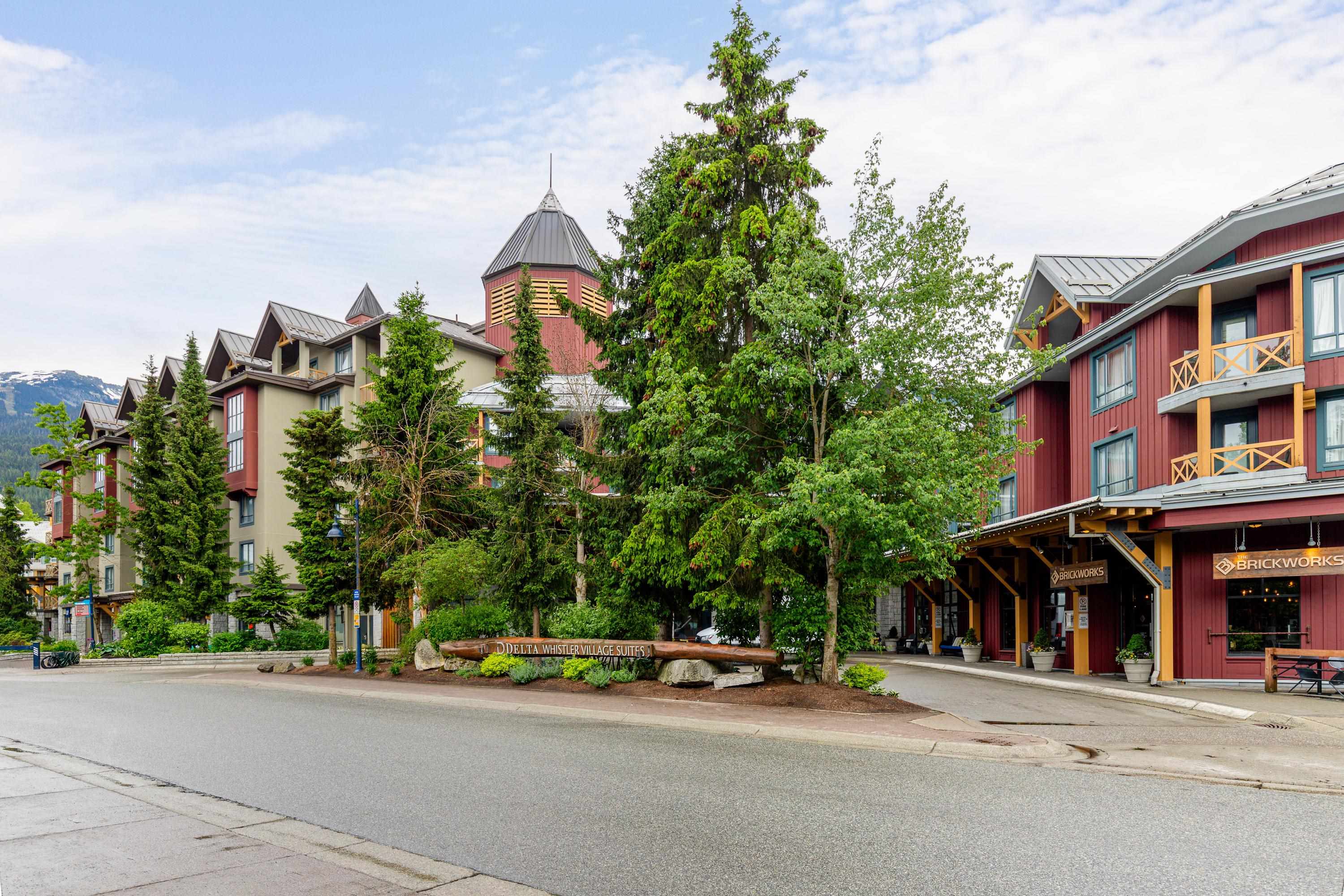 2318/20 4308 MAIN STREET