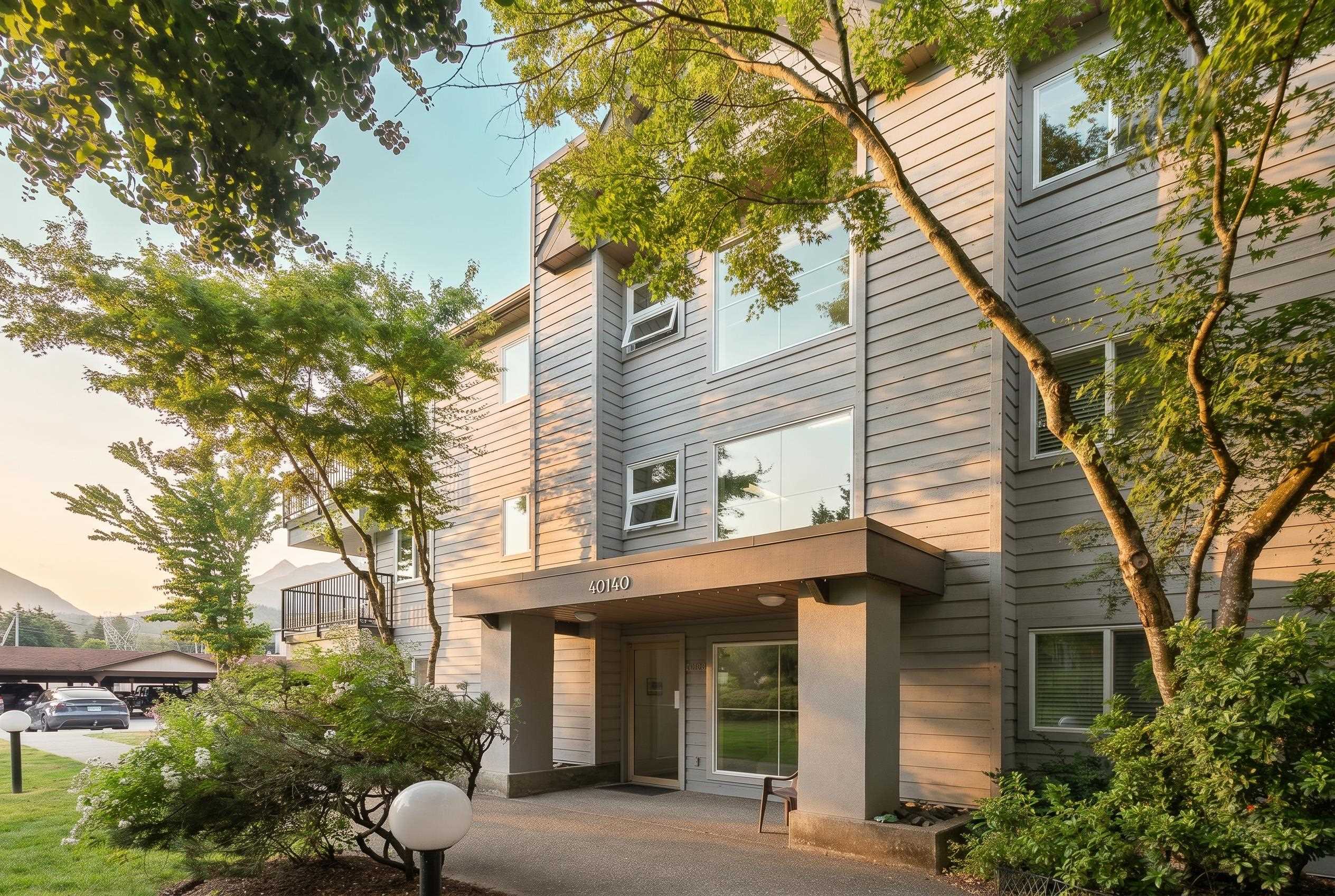 C306 40140 WILLOW CRESCENT