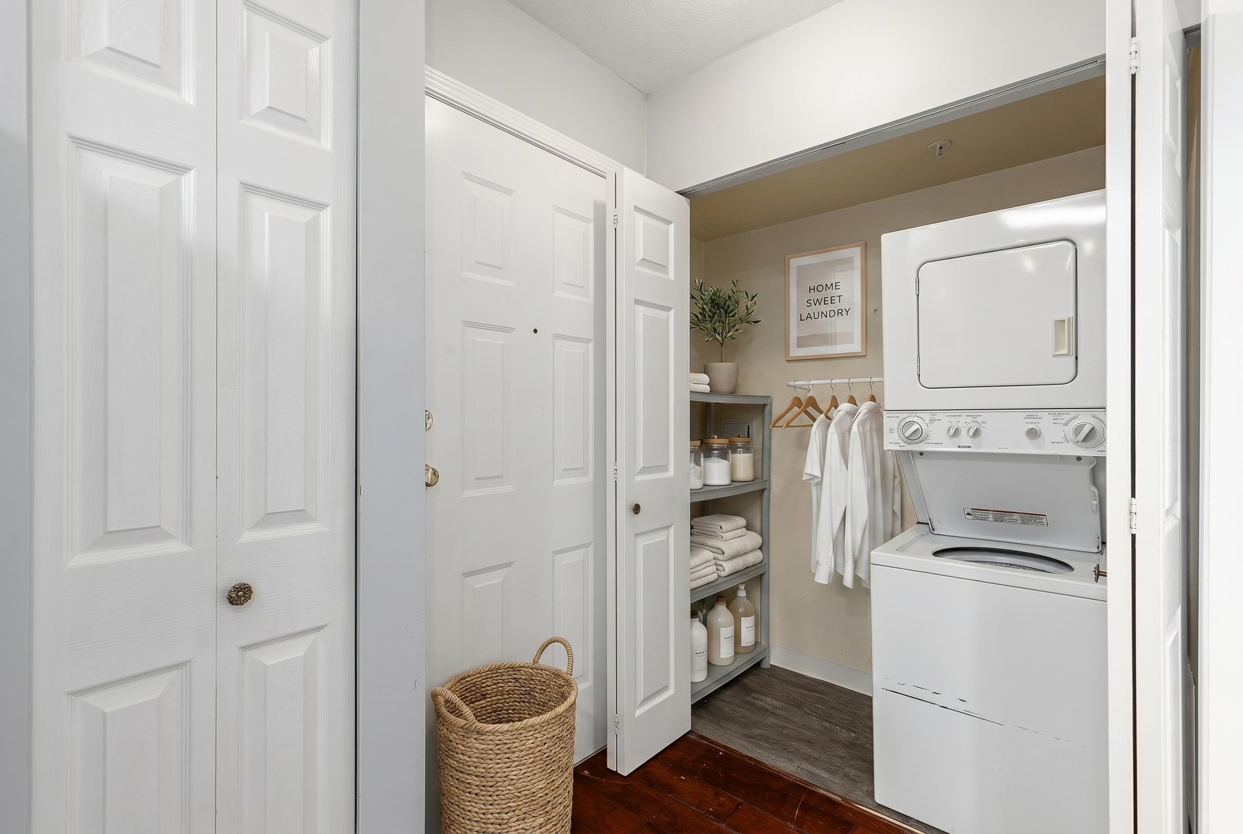 C306 40140 WILLOW CRESCENT