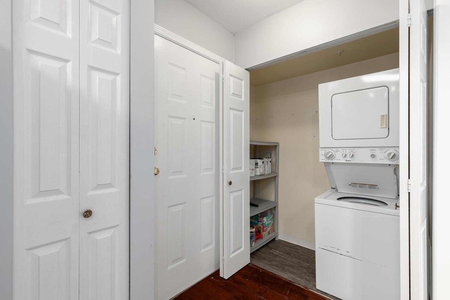 C306 40140 WILLOW CRESCENT