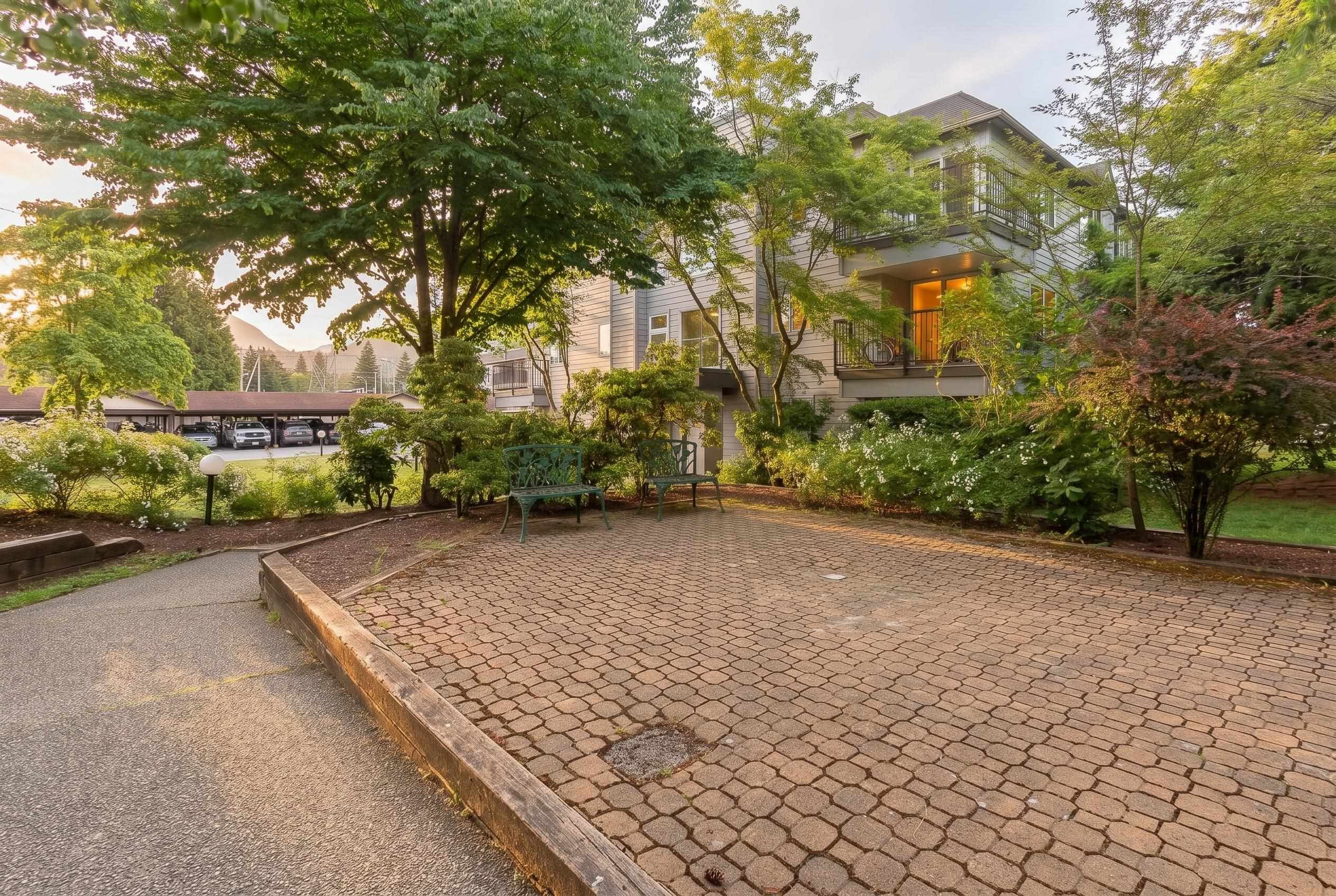 C306 40140 WILLOW CRESCENT