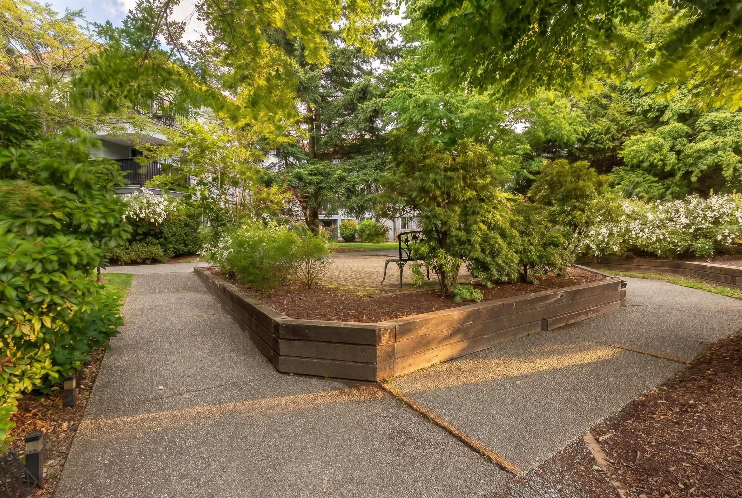 C306 40140 WILLOW CRESCENT