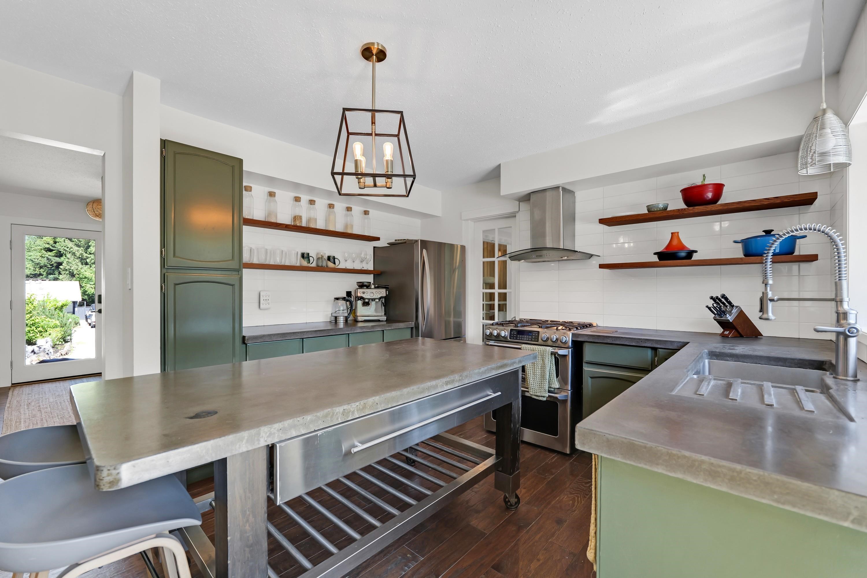 2539 JURA CRESCENT