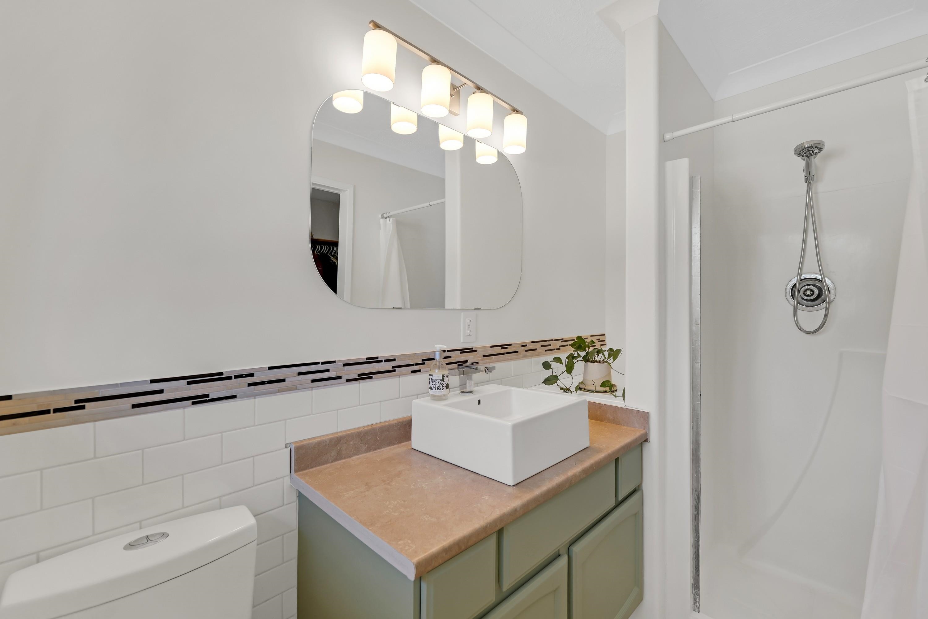 2539 JURA CRESCENT
