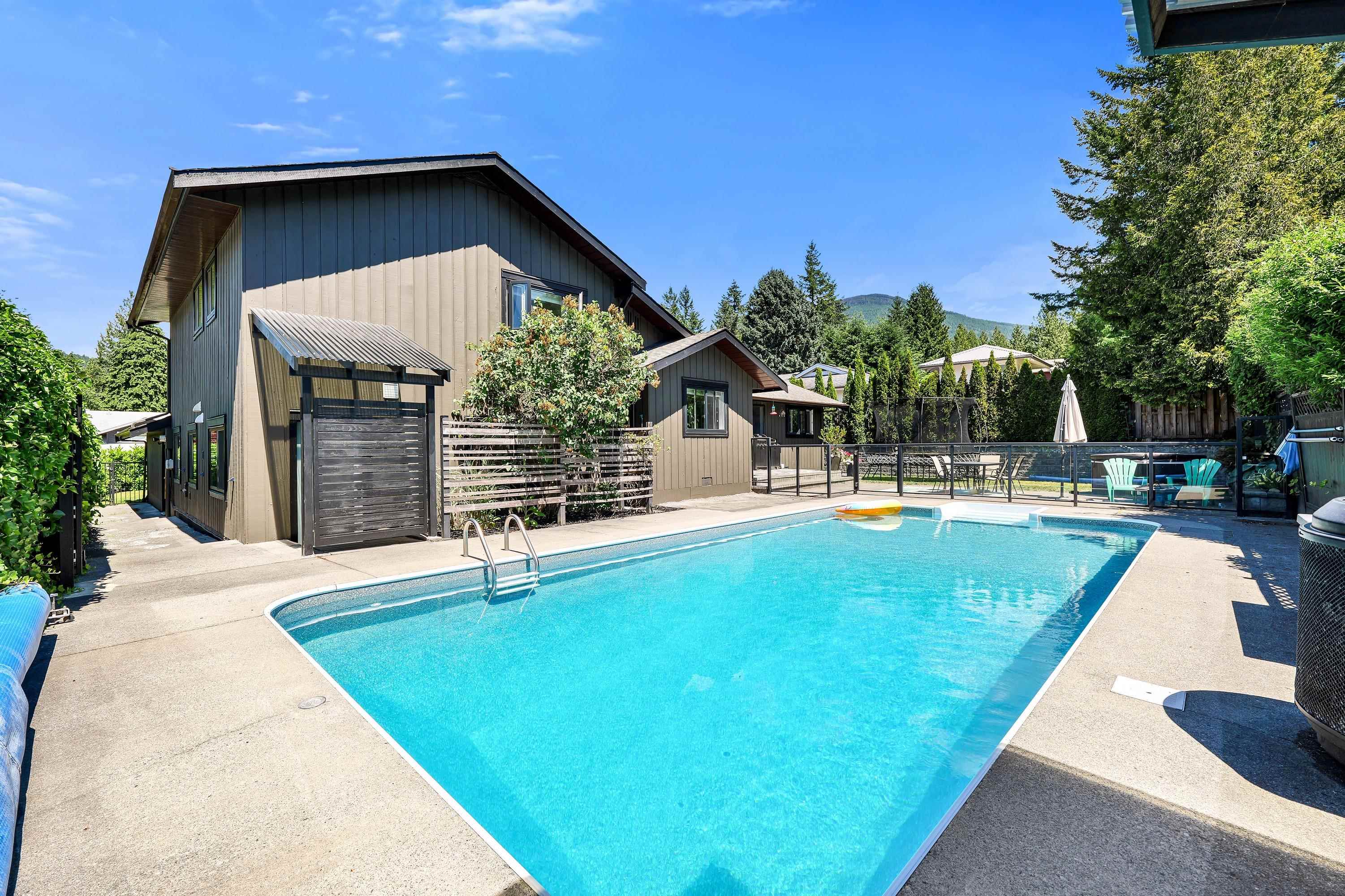 2539 JURA CRESCENT