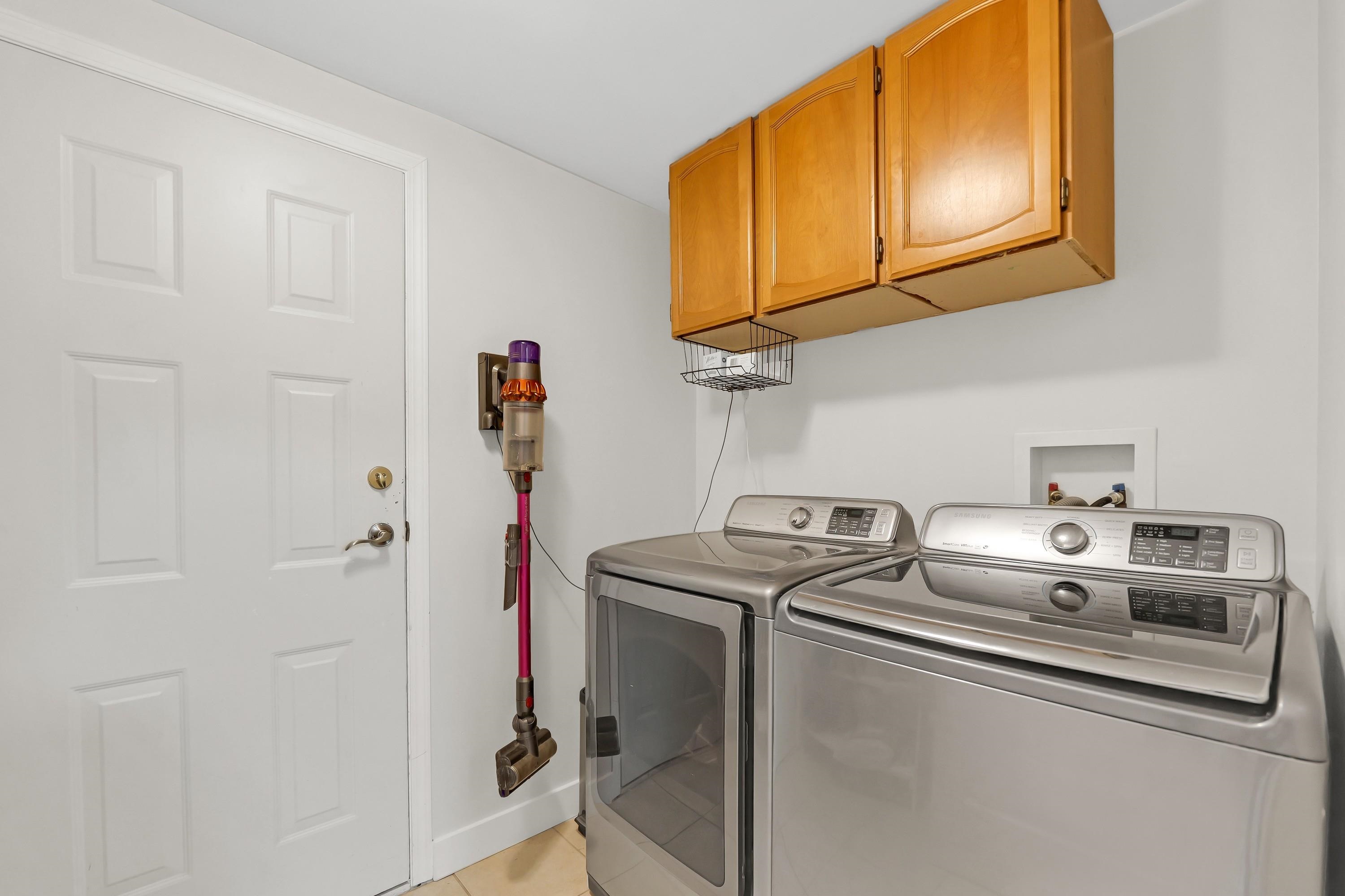 2539 JURA CRESCENT