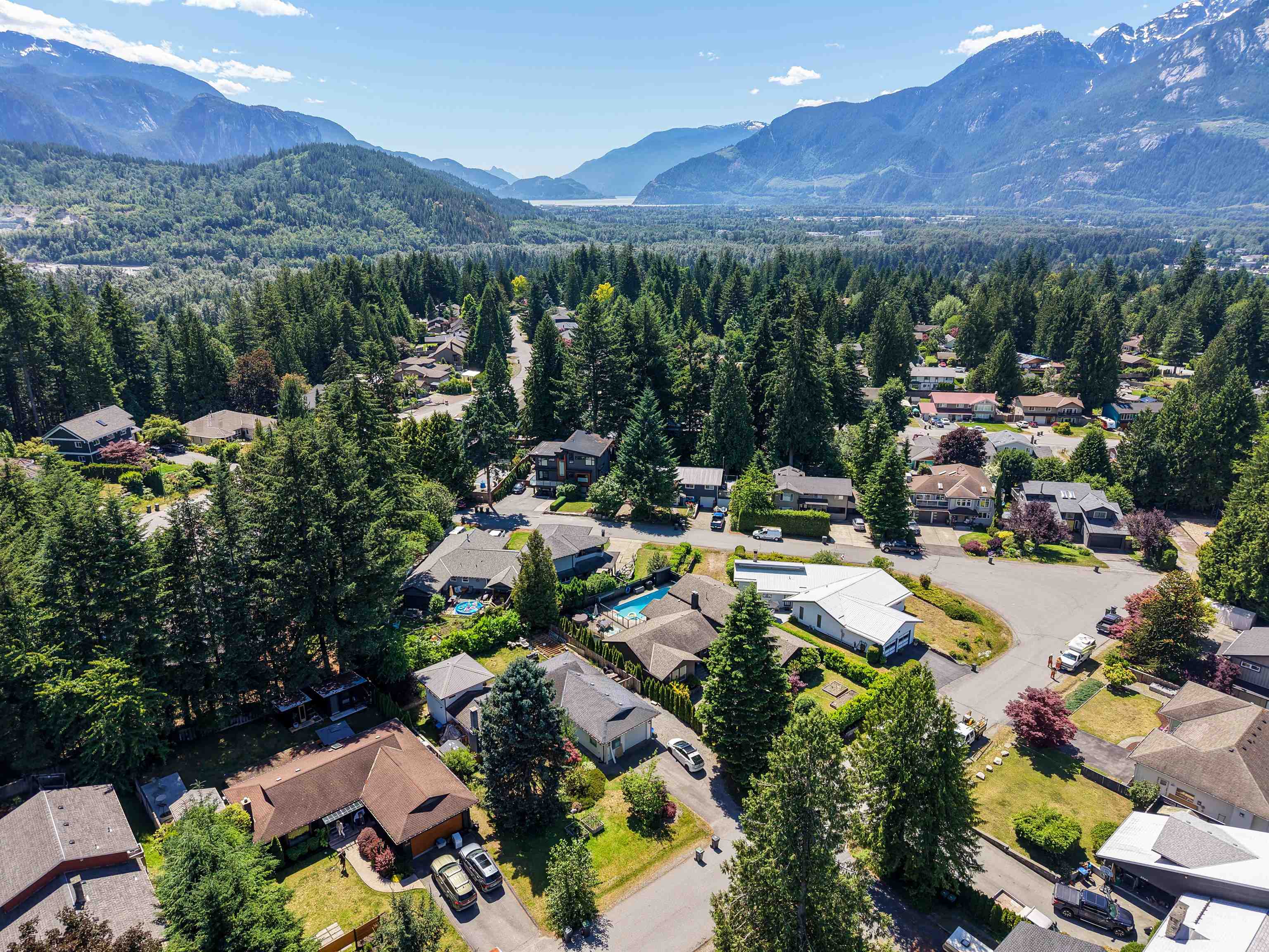 2539 JURA CRESCENT