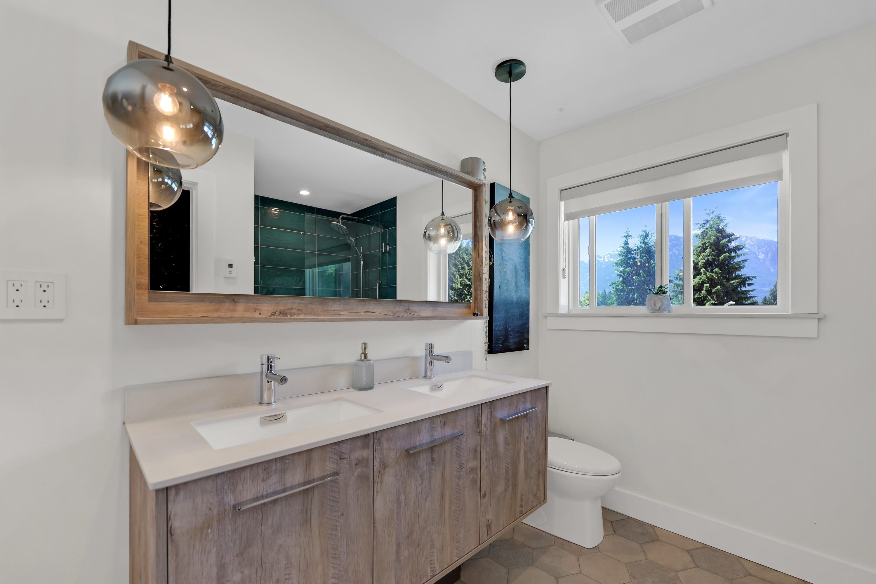2539 JURA CRESCENT