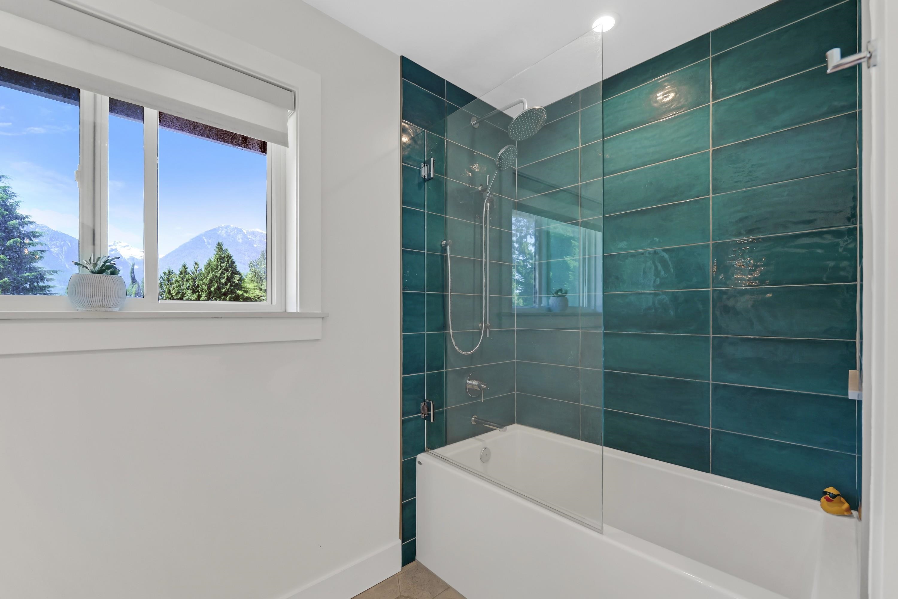 2539 JURA CRESCENT