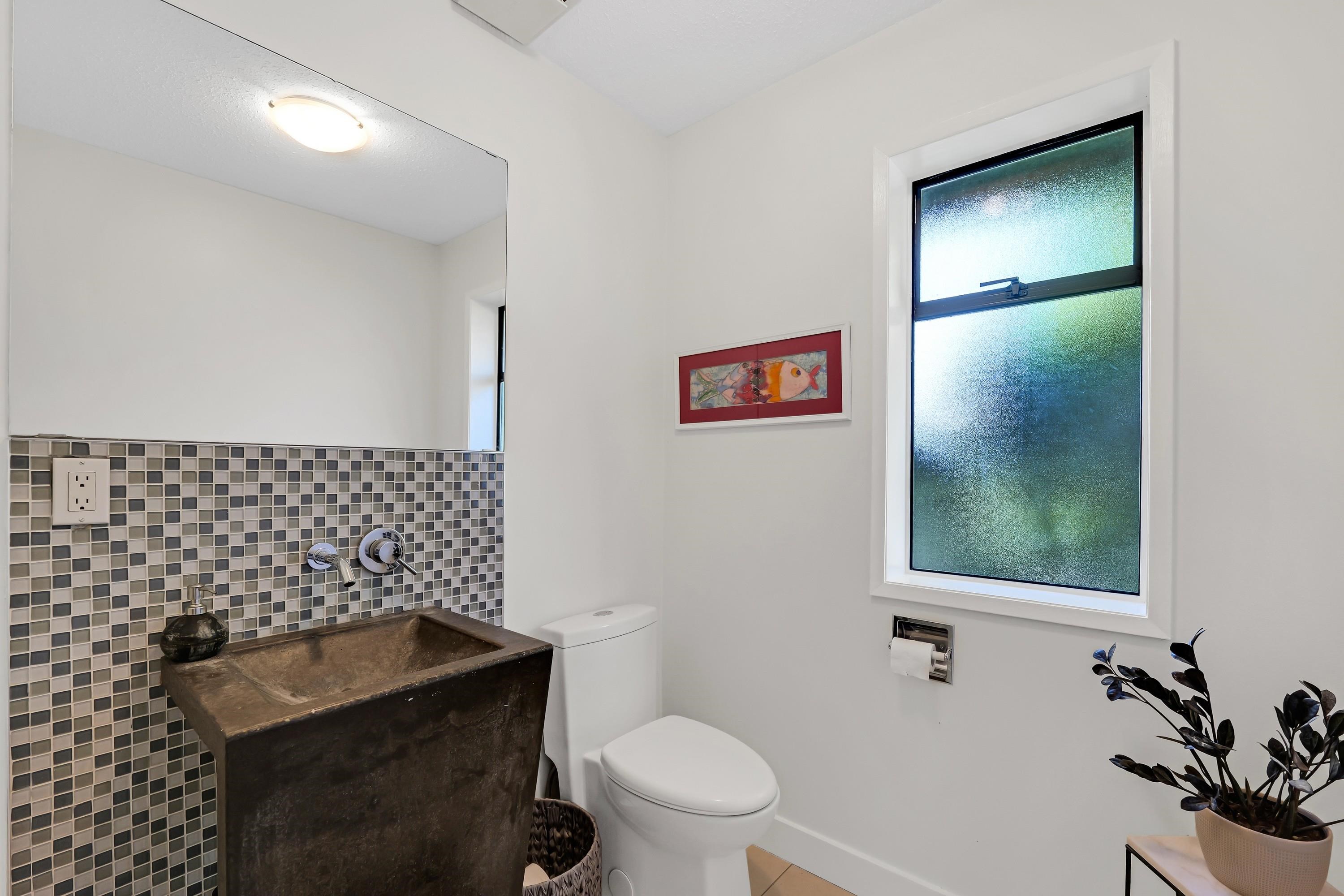 2539 JURA CRESCENT