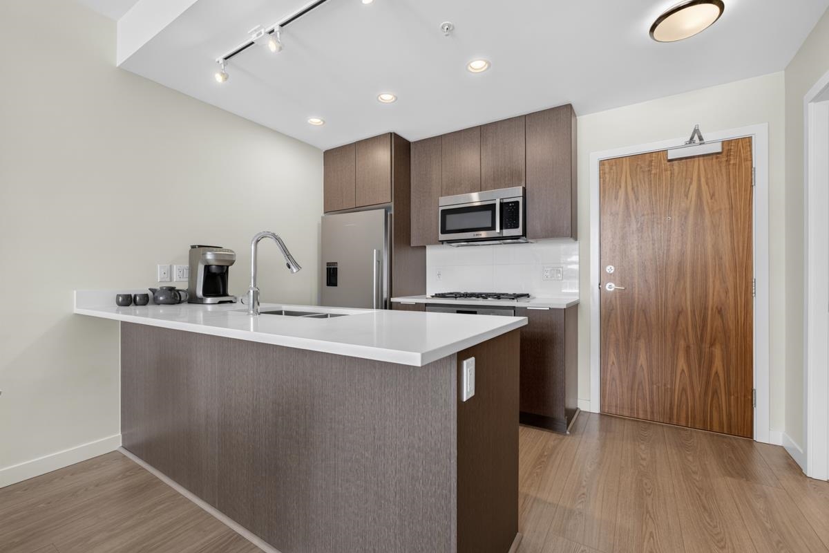 903 8699 HAZELBRIDGE WAY