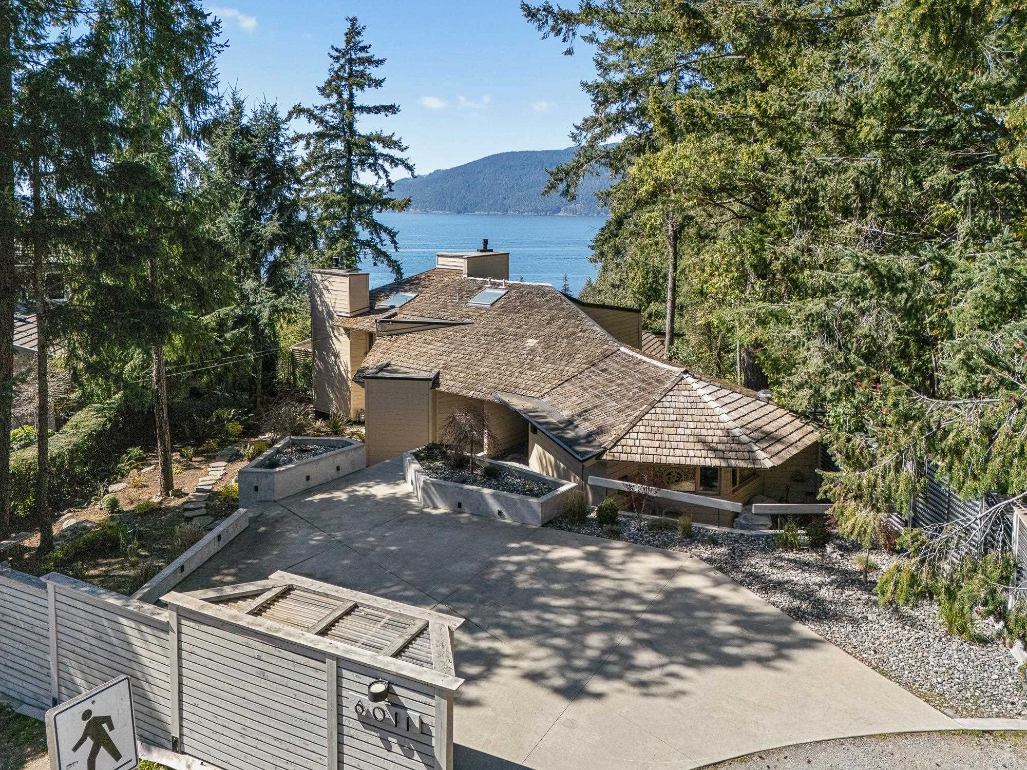 6011 EAGLERIDGE DRIVE