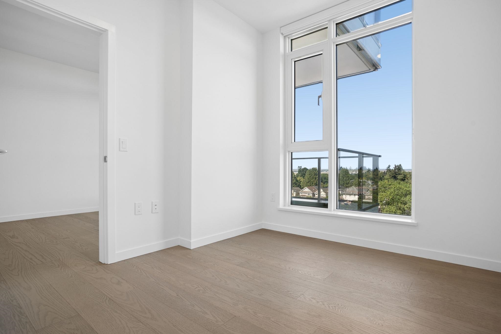 608 8415 GRANVILLE STREET
