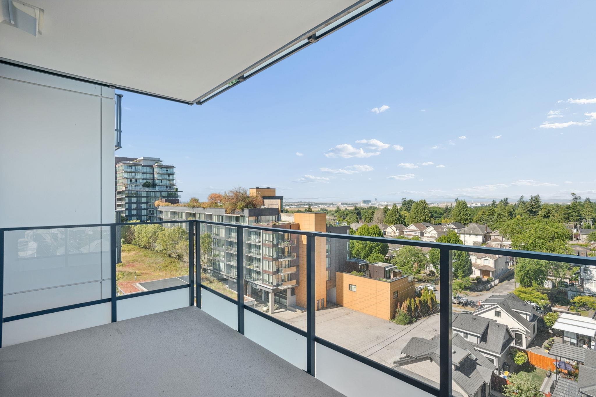 608 8415 GRANVILLE STREET