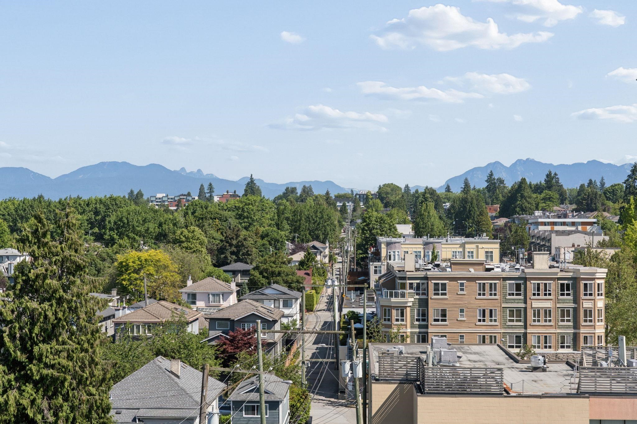 608 8415 GRANVILLE STREET