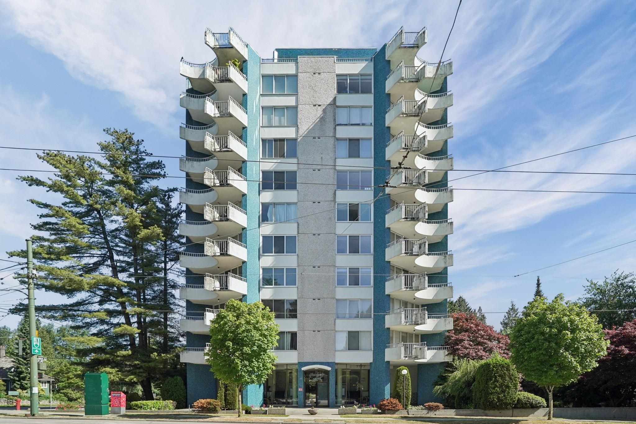201 4691 W 10TH AVENUE