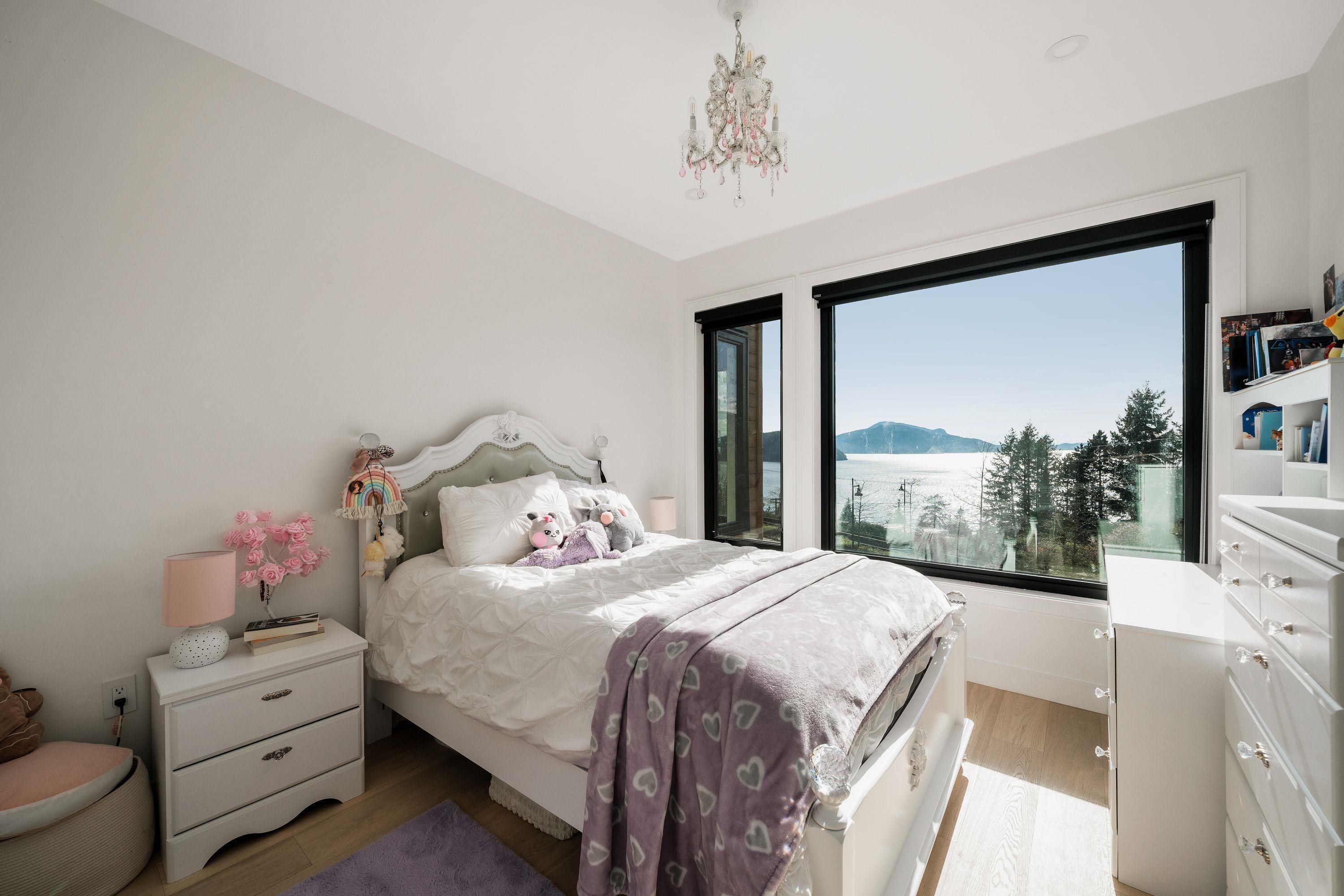 35 KELVIN GROVE WAY