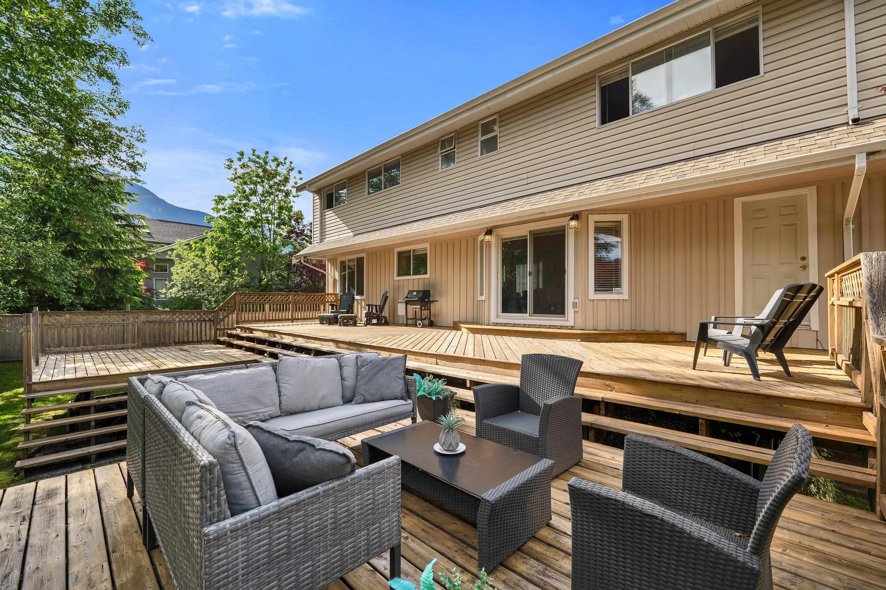1510 MACDONALD PLACE