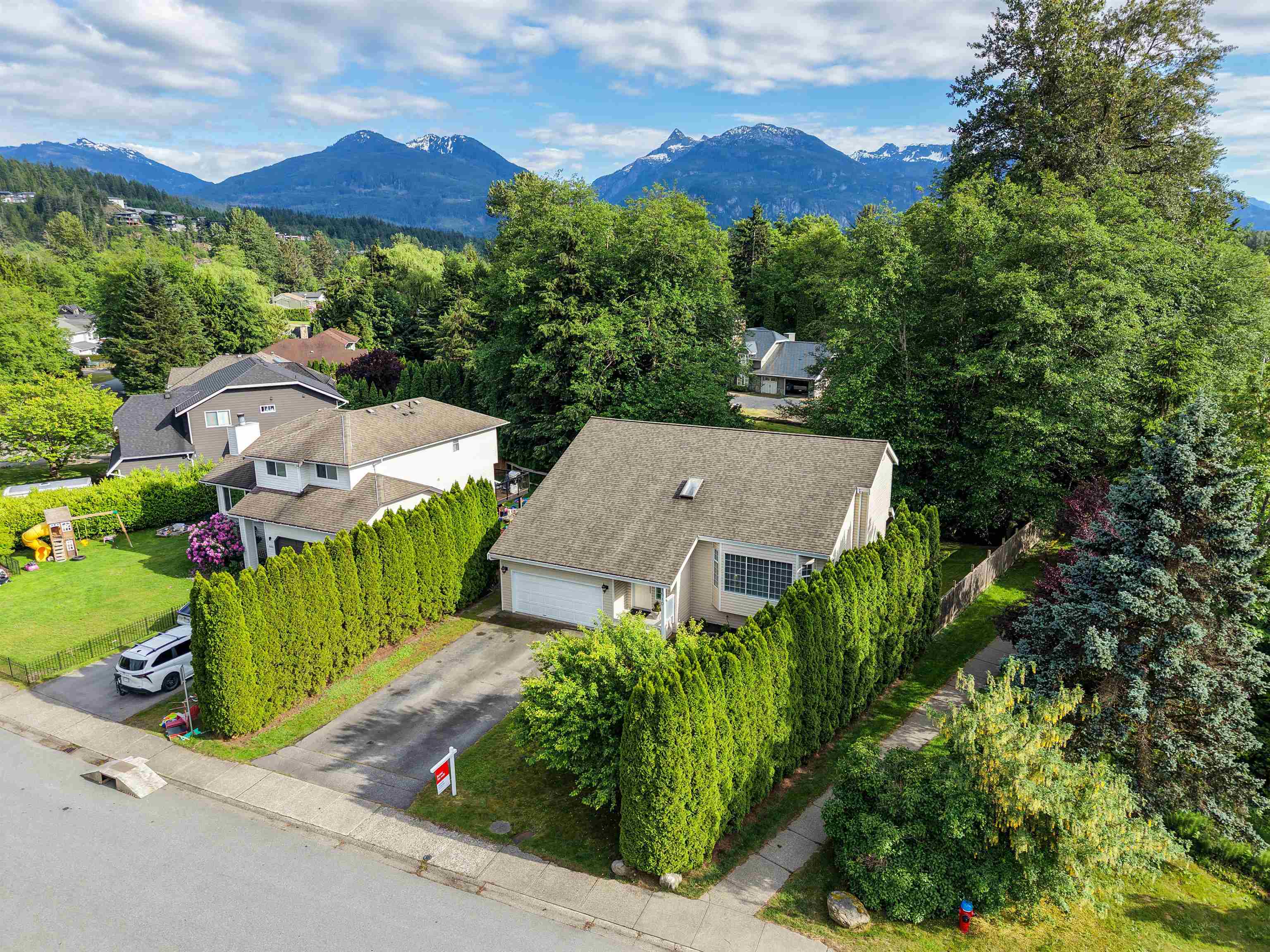 1510 MACDONALD PLACE