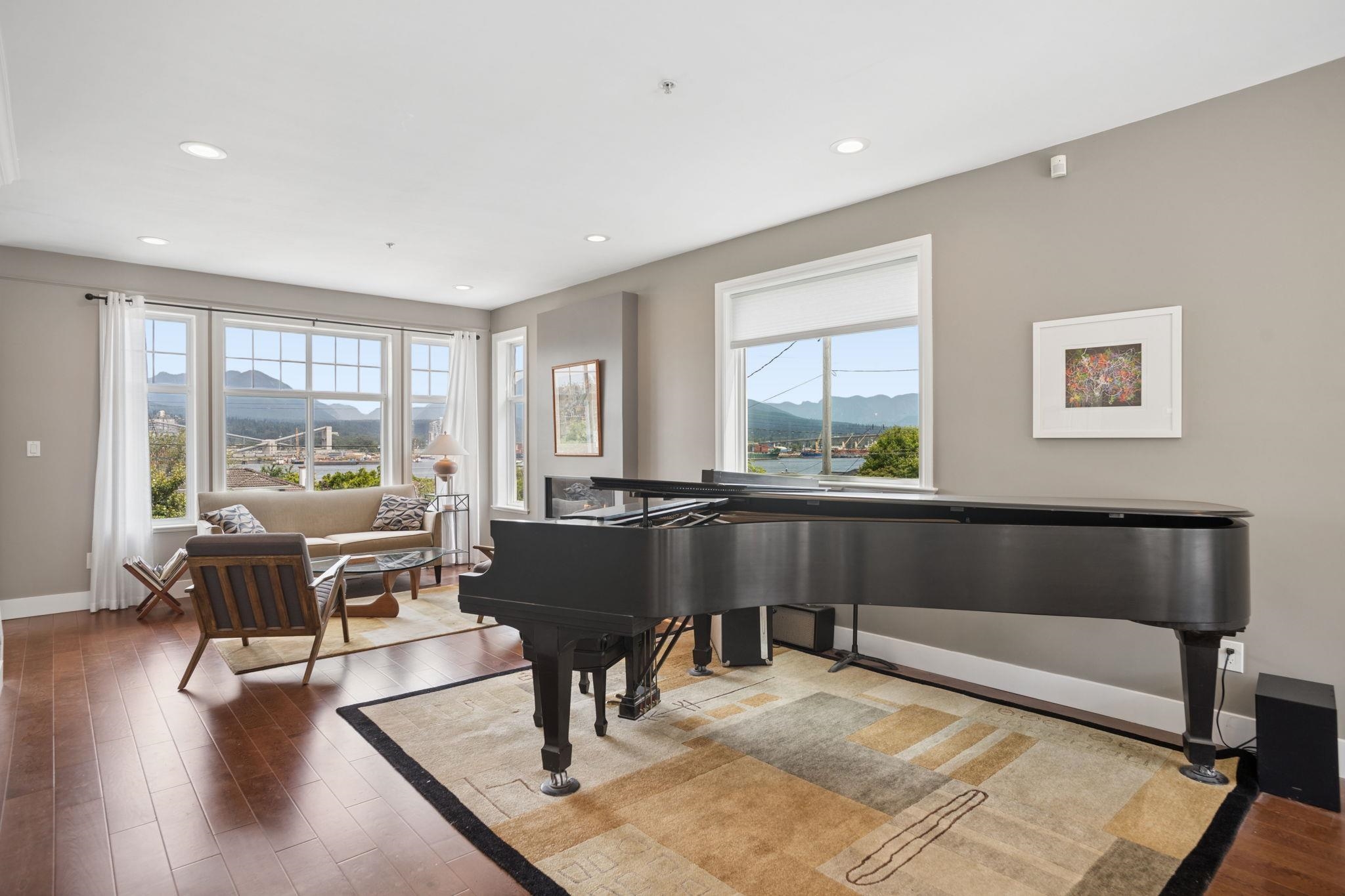 2808 WALL STREET