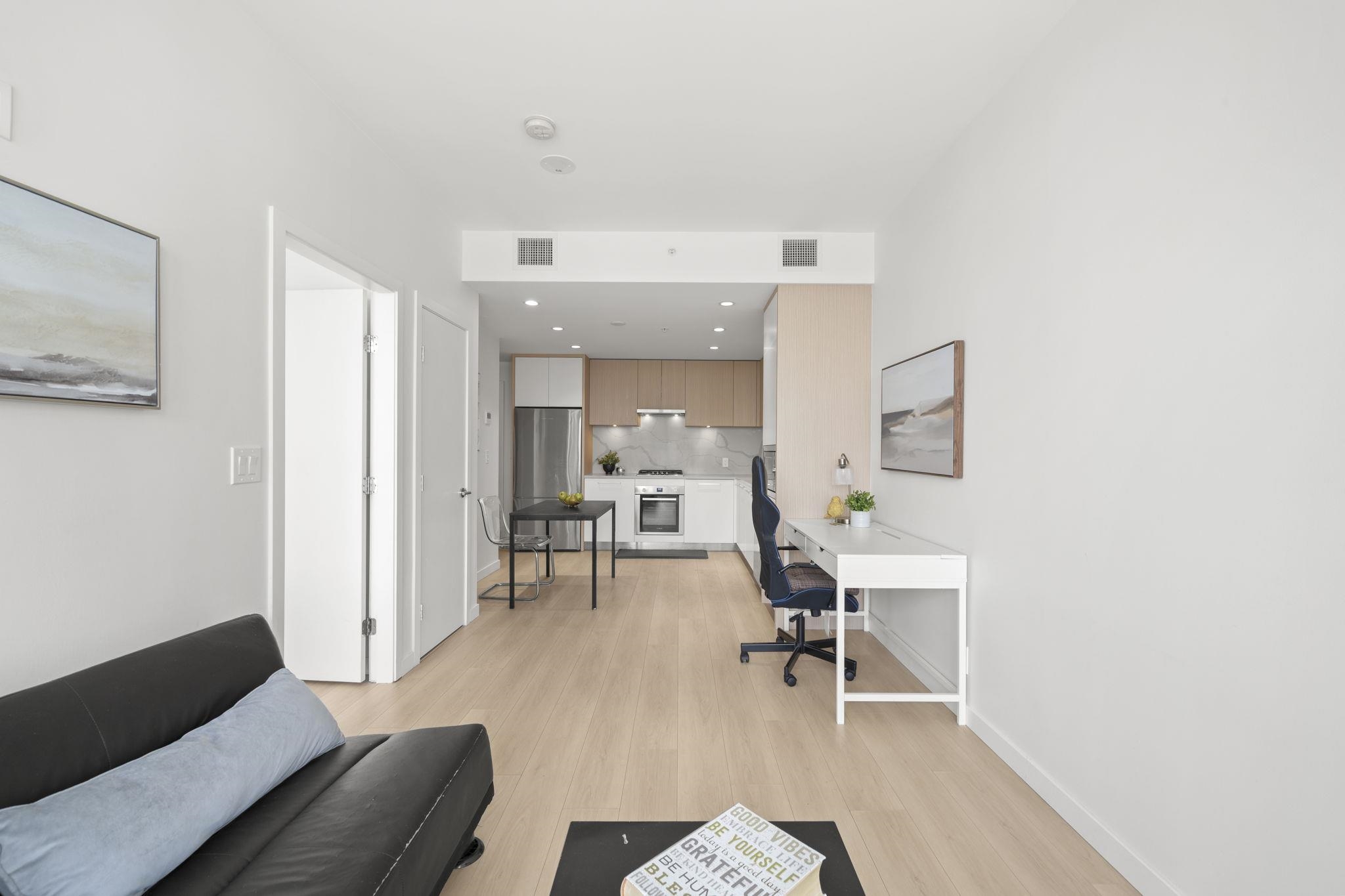 1307 567 CLARKE ROAD