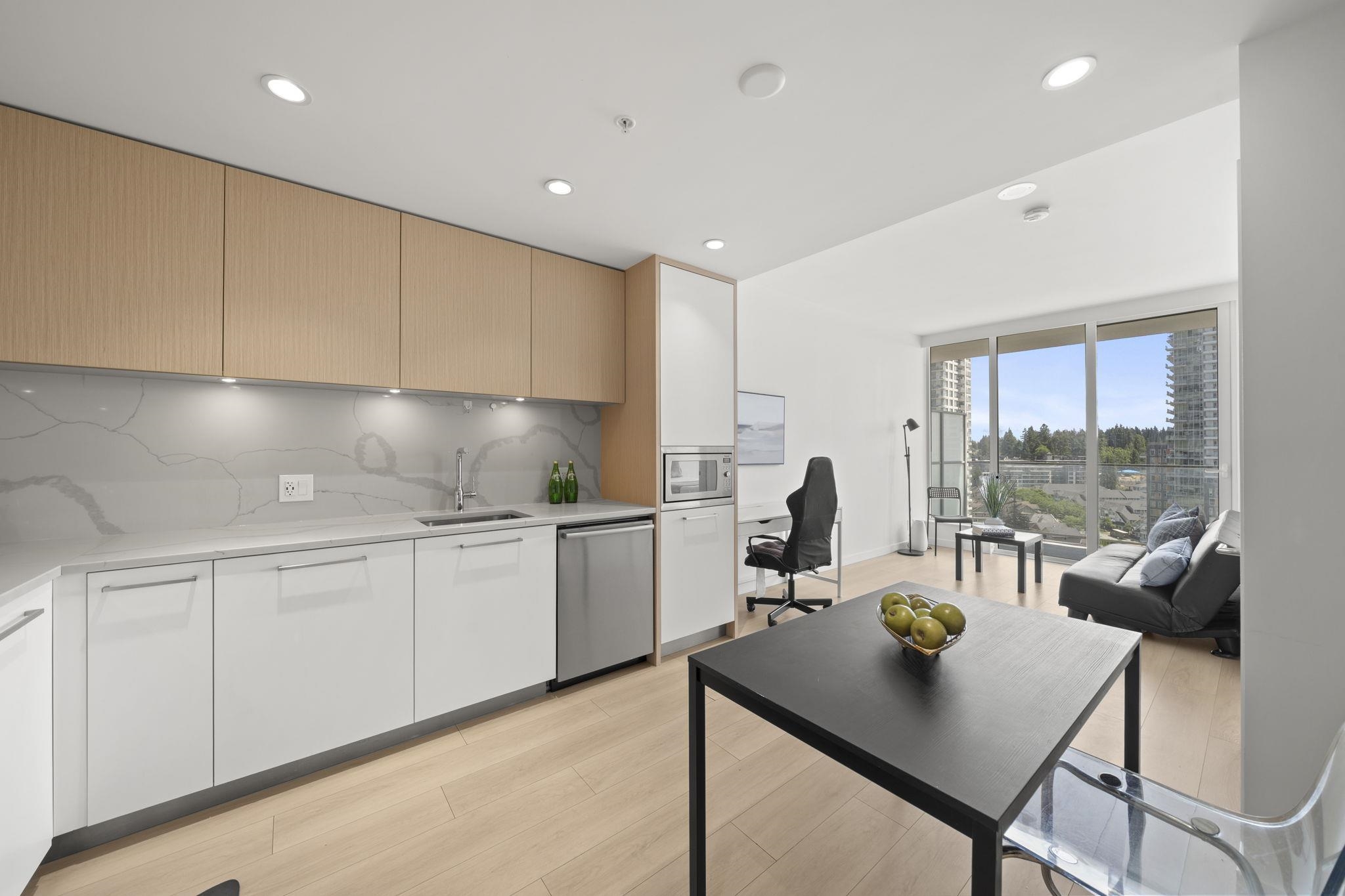 1307 567 CLARKE ROAD