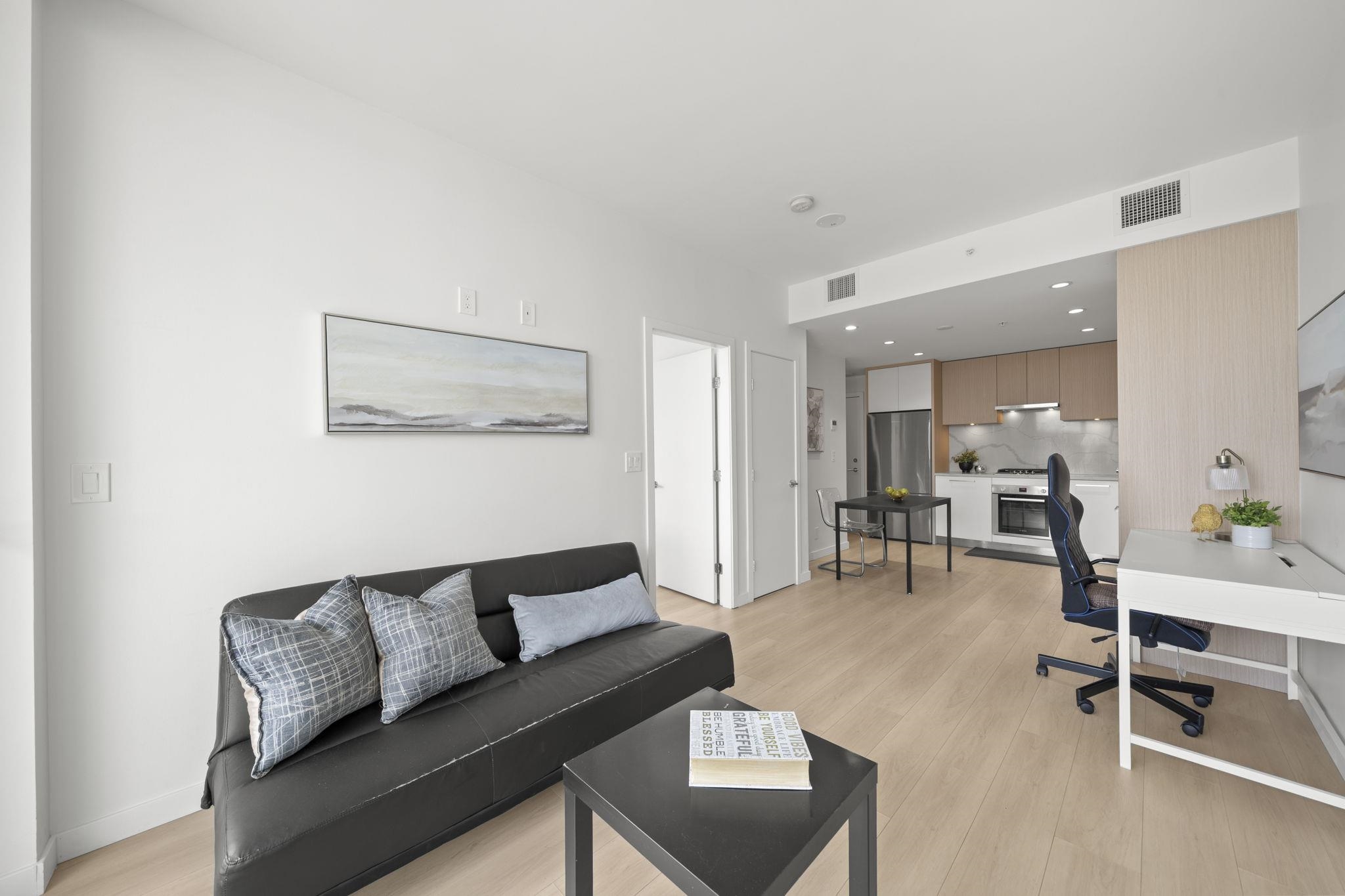 1307 567 CLARKE ROAD