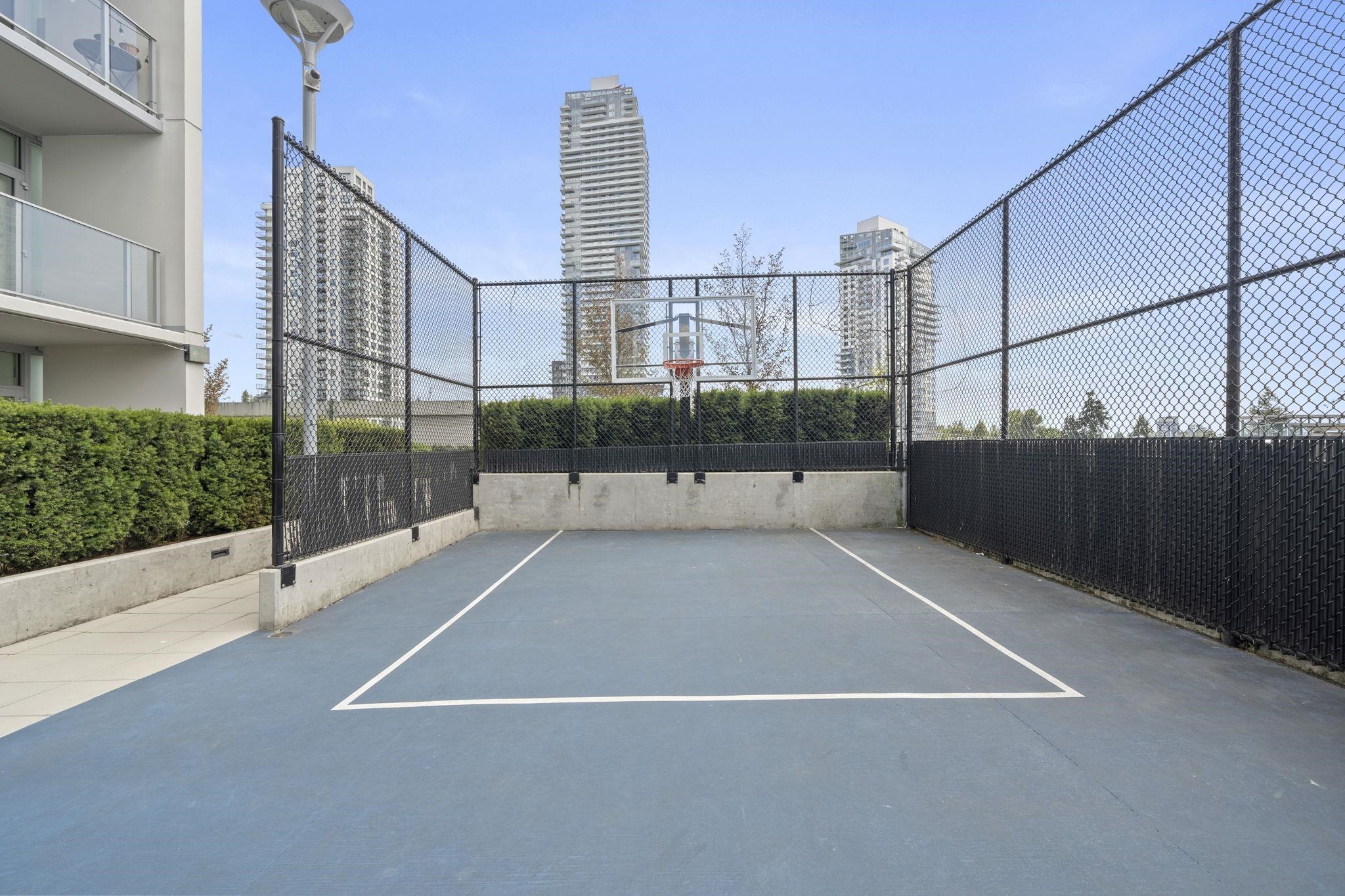 1307 567 CLARKE ROAD
