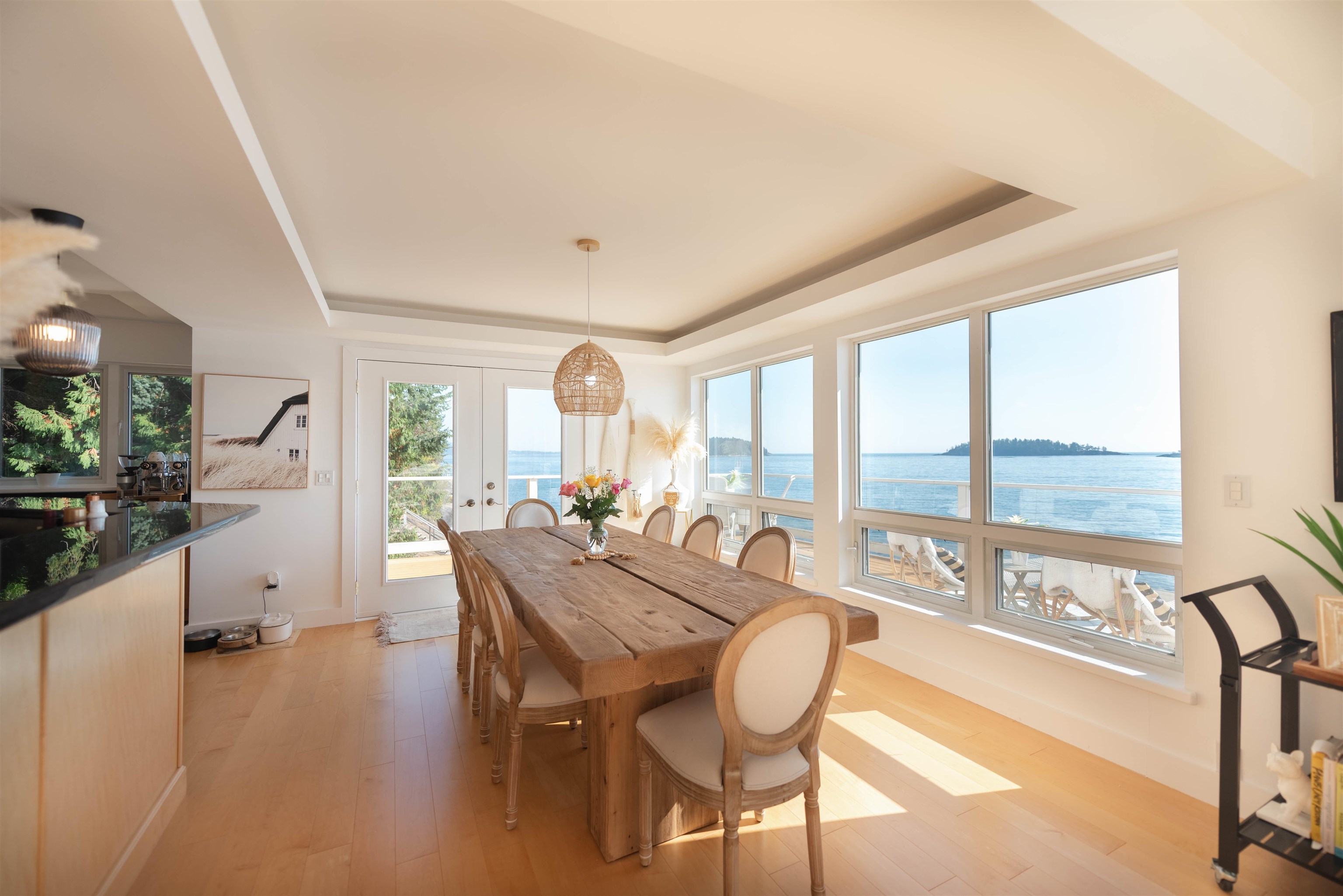 6655 SUNSHINE COAST HIGHWAY