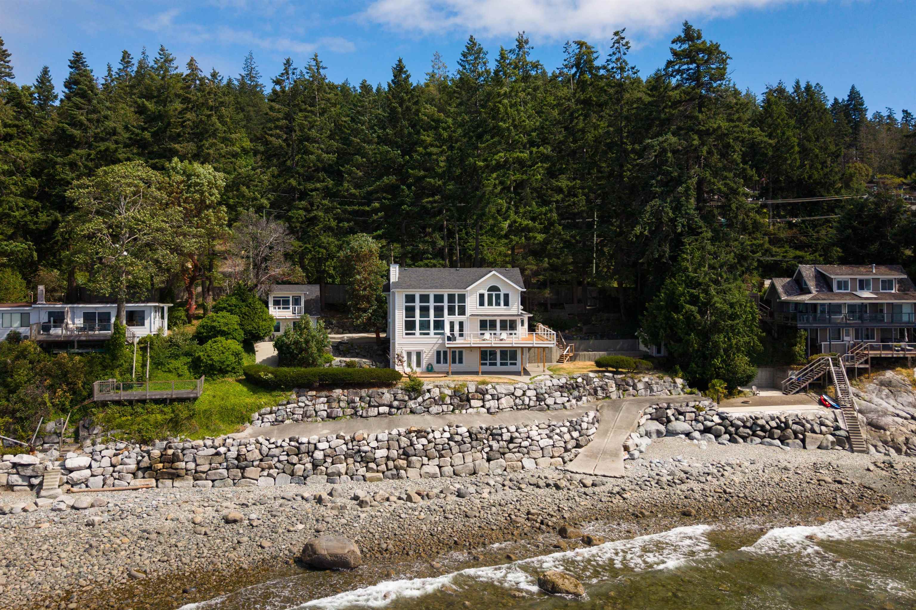 6655 SUNSHINE COAST HIGHWAY