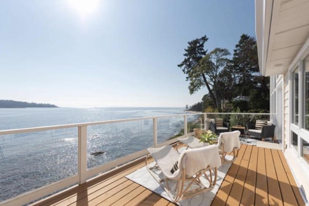 6655 SUNSHINE COAST HIGHWAY
