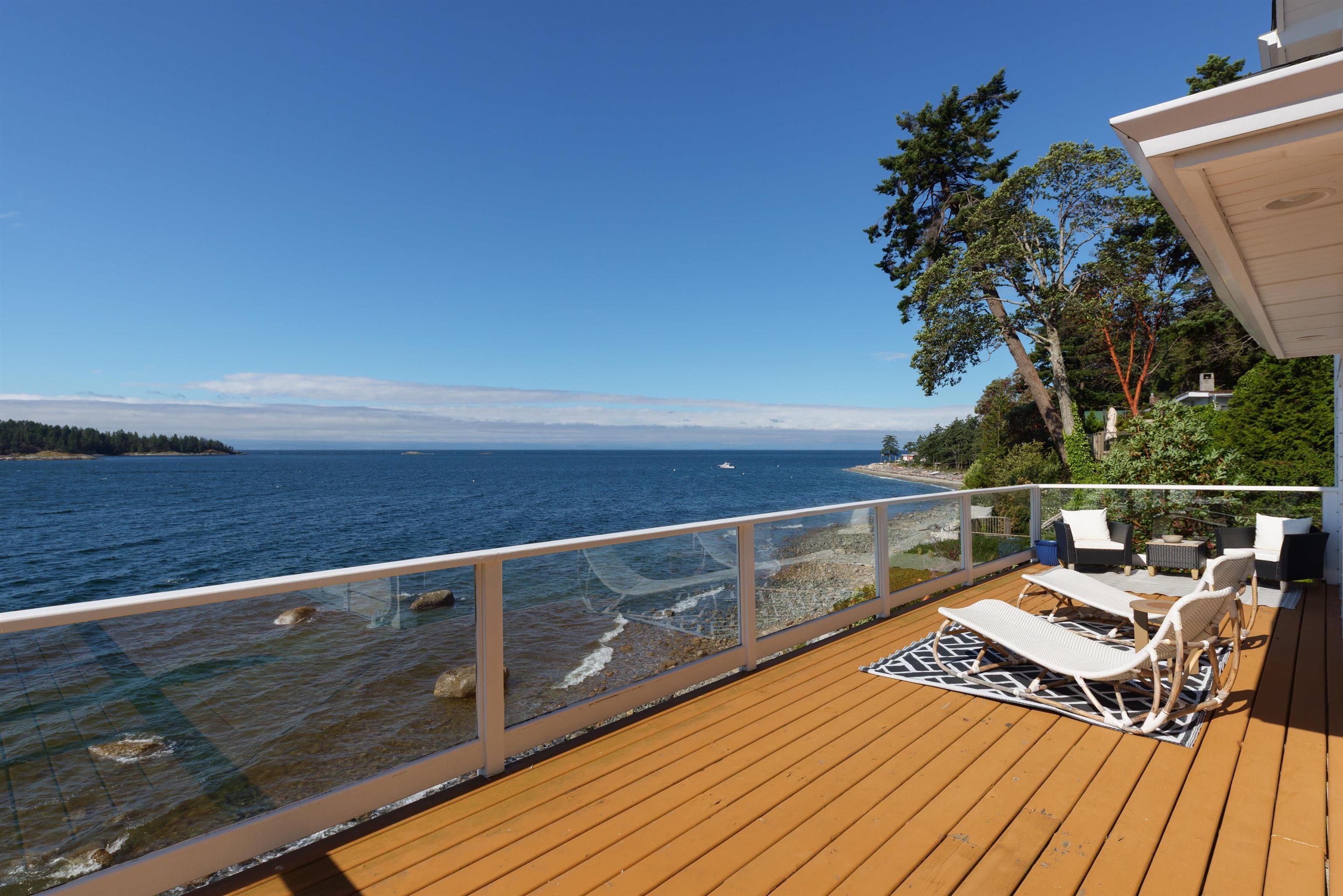 6655 SUNSHINE COAST HIGHWAY