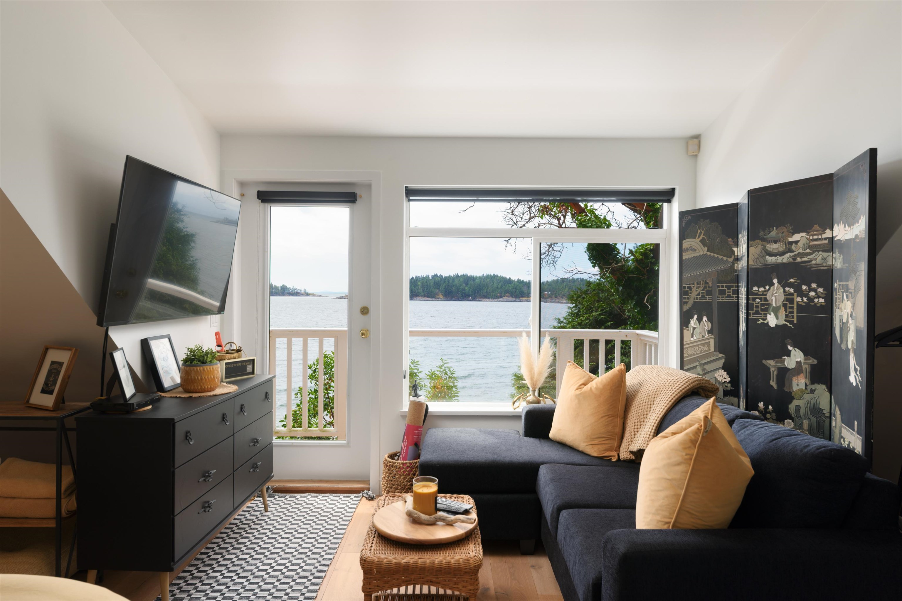 6655 SUNSHINE COAST HIGHWAY