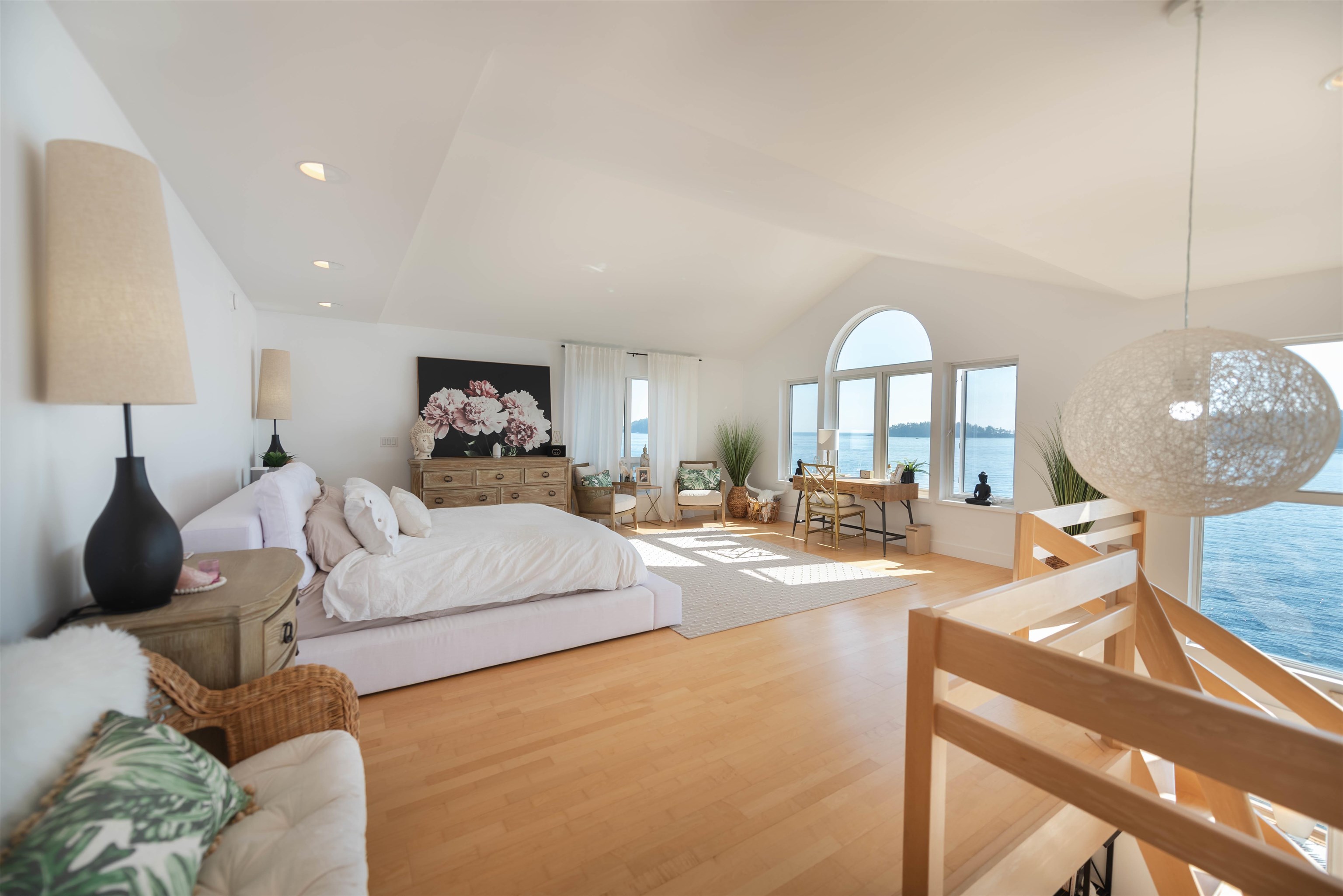 6655 SUNSHINE COAST HIGHWAY
